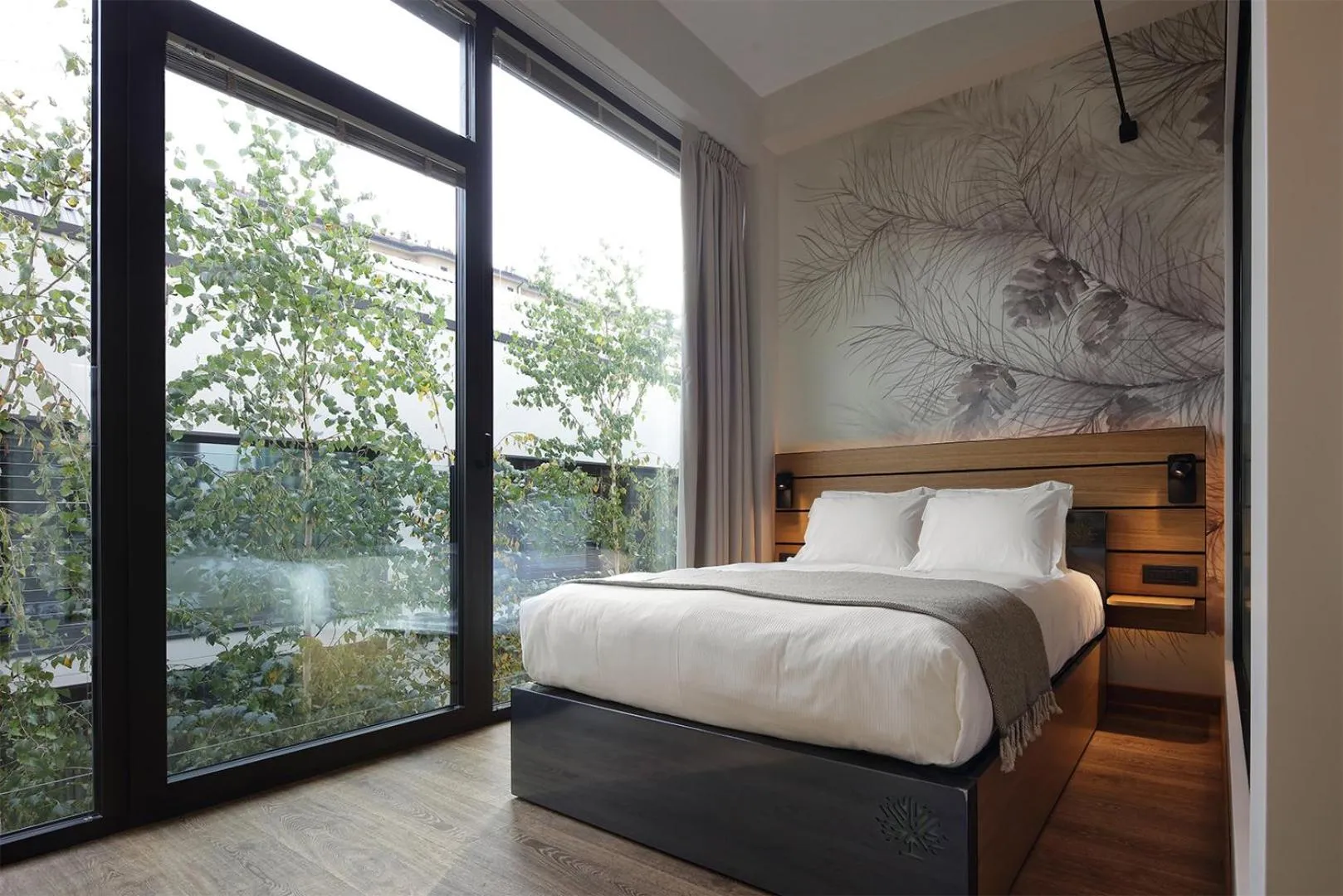 Photo of the whole room, Bed in VERSOVERDE HOTEL Alzaia Naviglio Grande