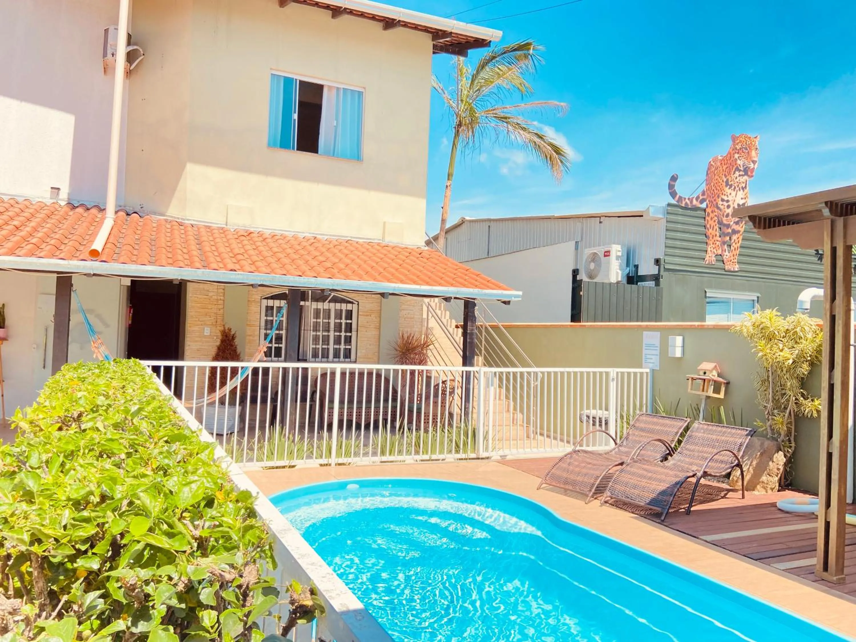 Swimming pool in Pousada Mar de Almirante