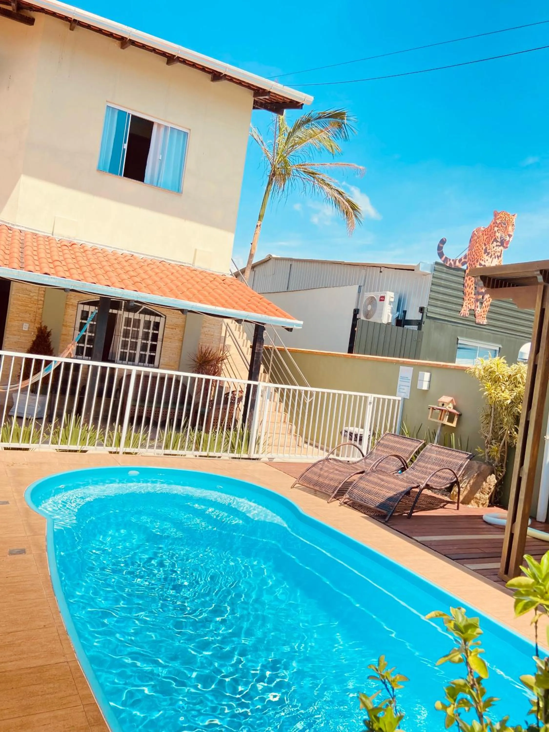 Swimming pool in Pousada Mar de Almirante