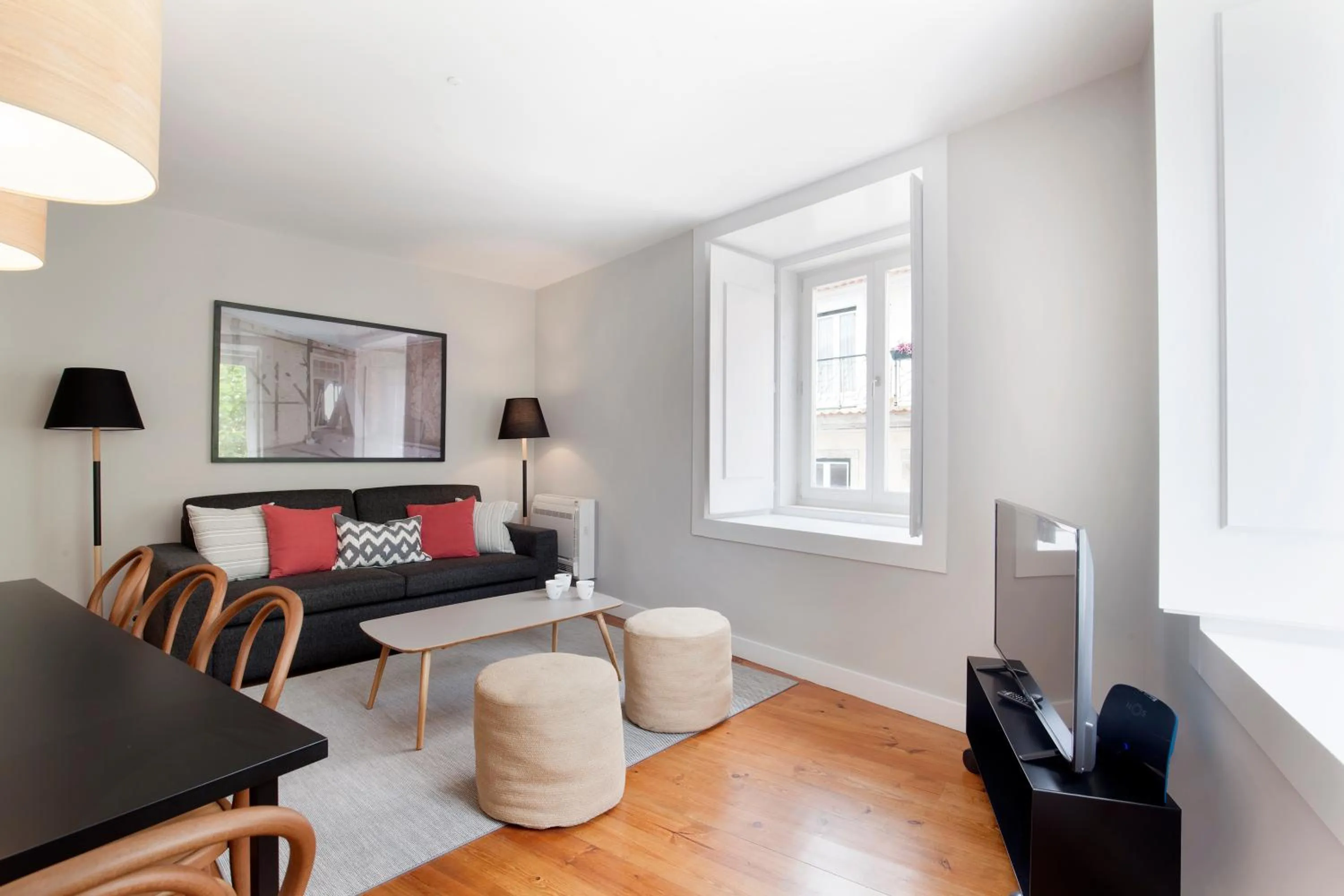 Living room in Lisbon Five Stars Apartments Combro 7