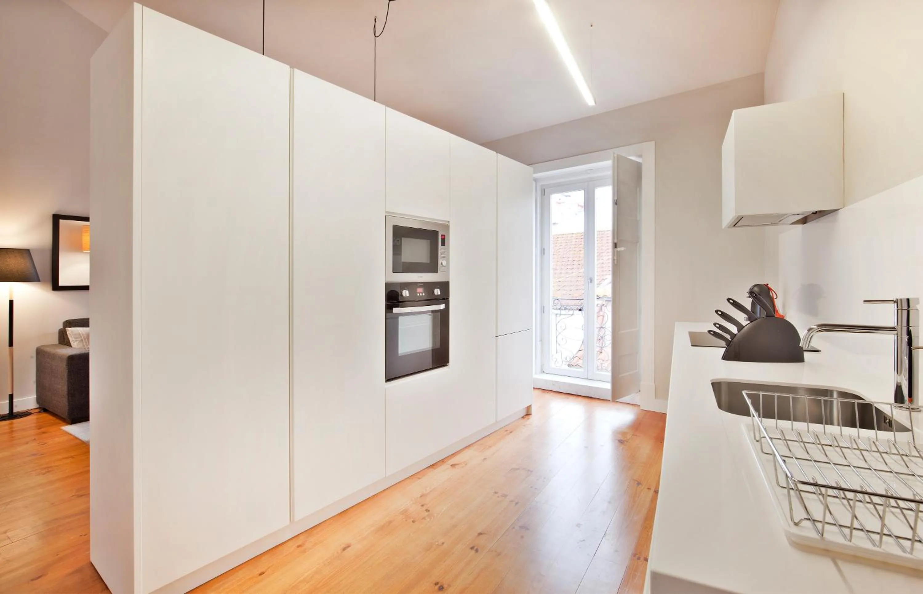 Kitchen or kitchenette in Lisbon Five Stars Apartments Combro 7