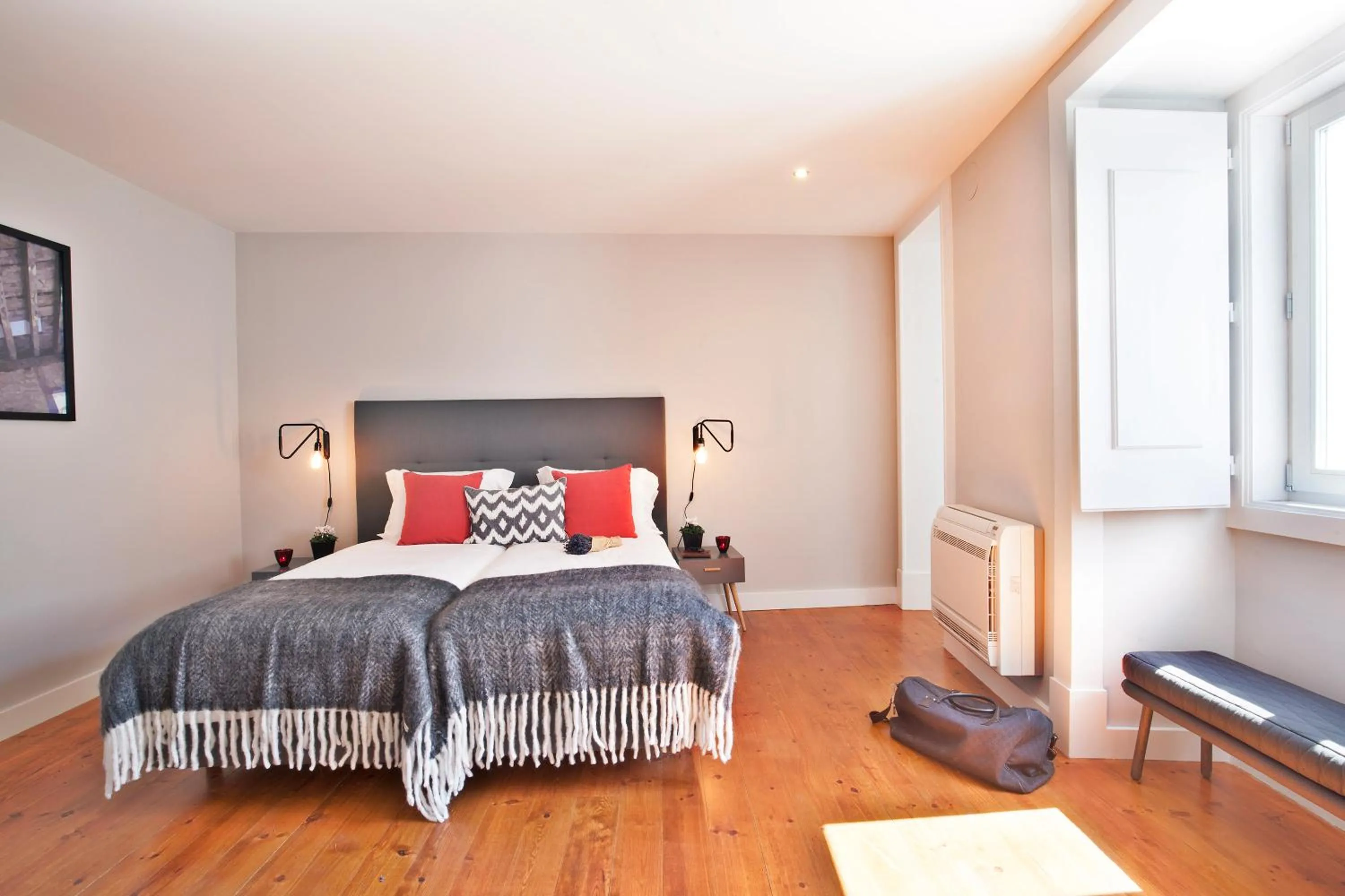 Bed in Lisbon Five Stars Apartments Combro 7