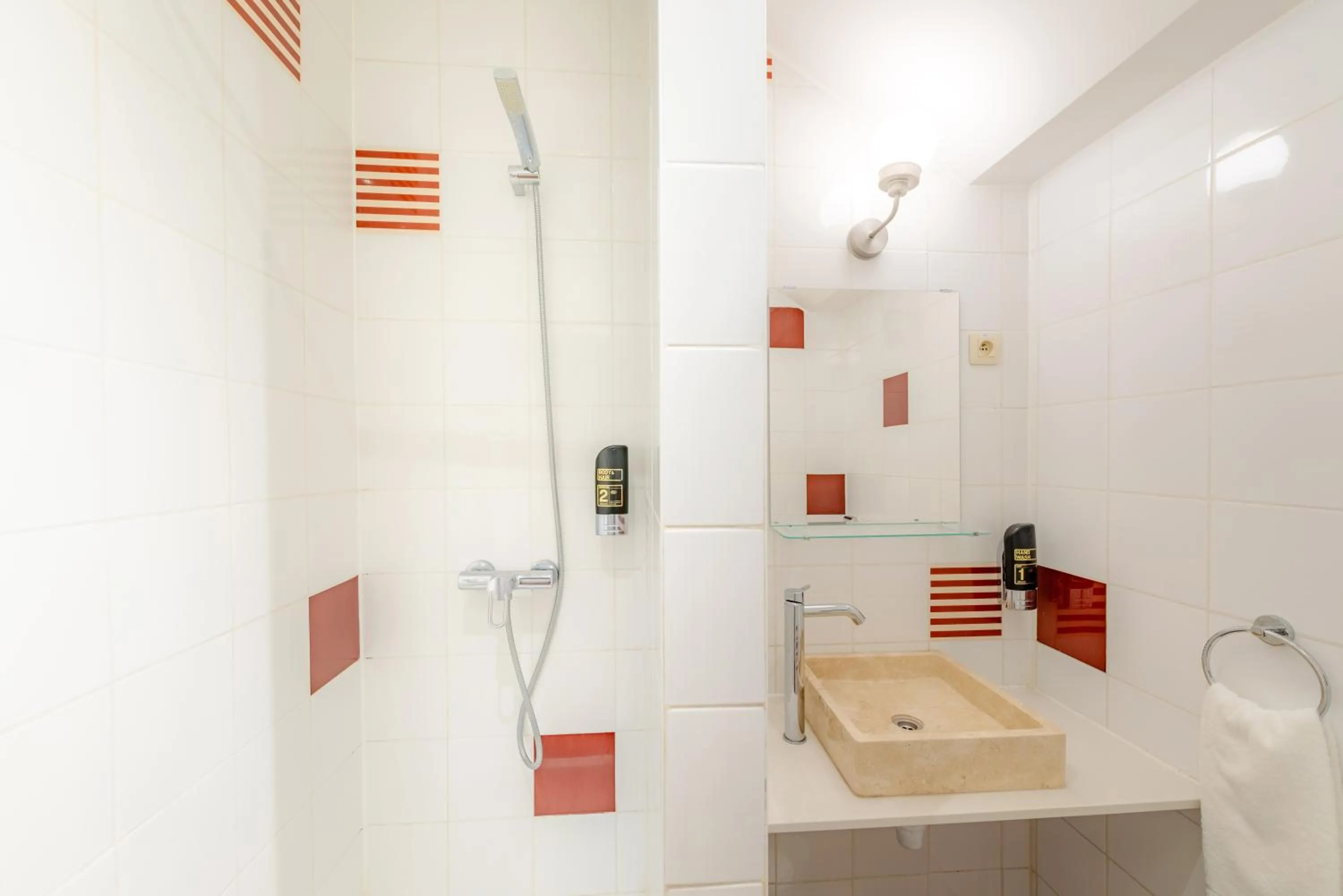 Bathroom in Hotel Barry