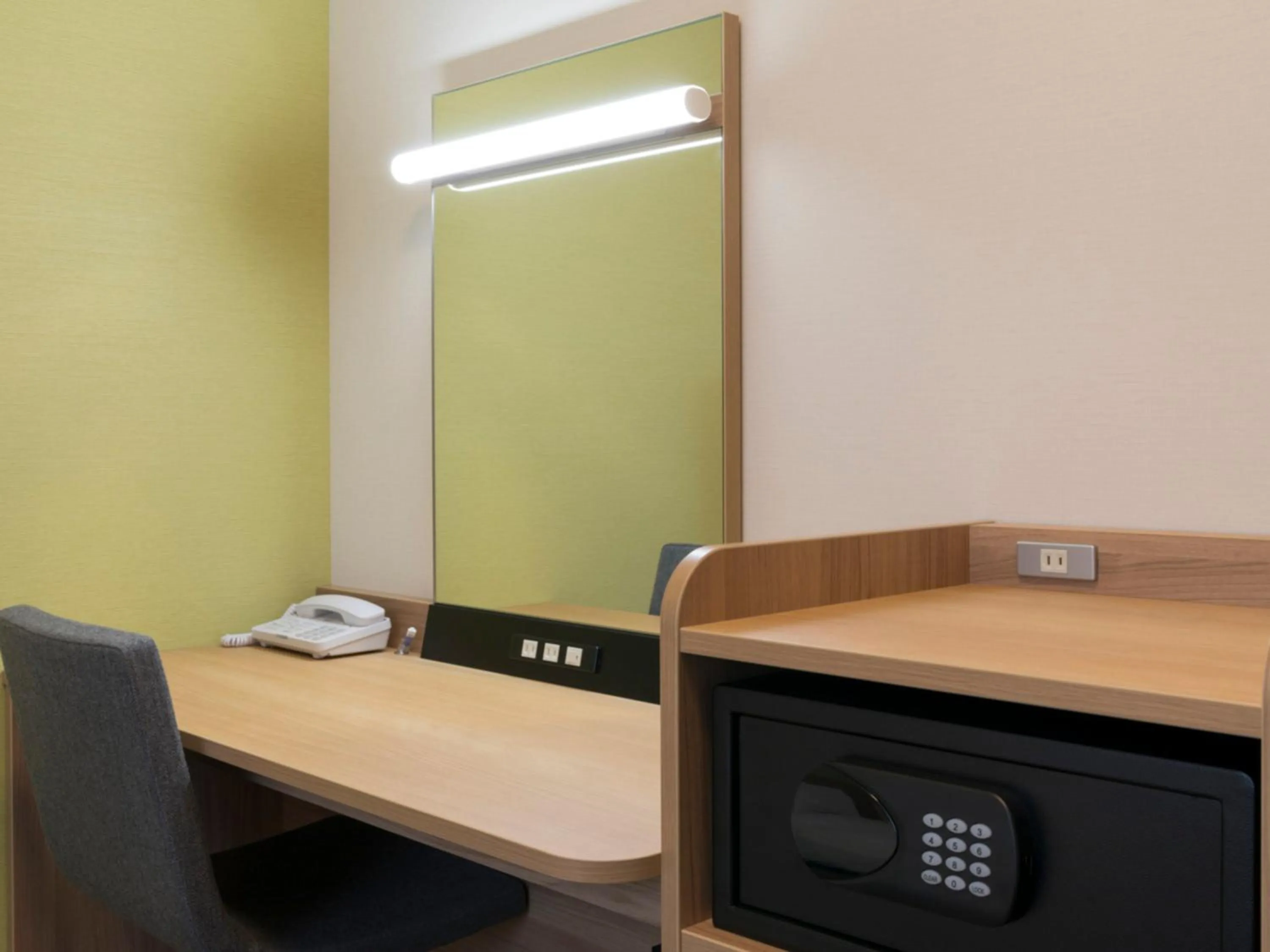 Photo of the whole room in Comfort Hotel Toyohashi