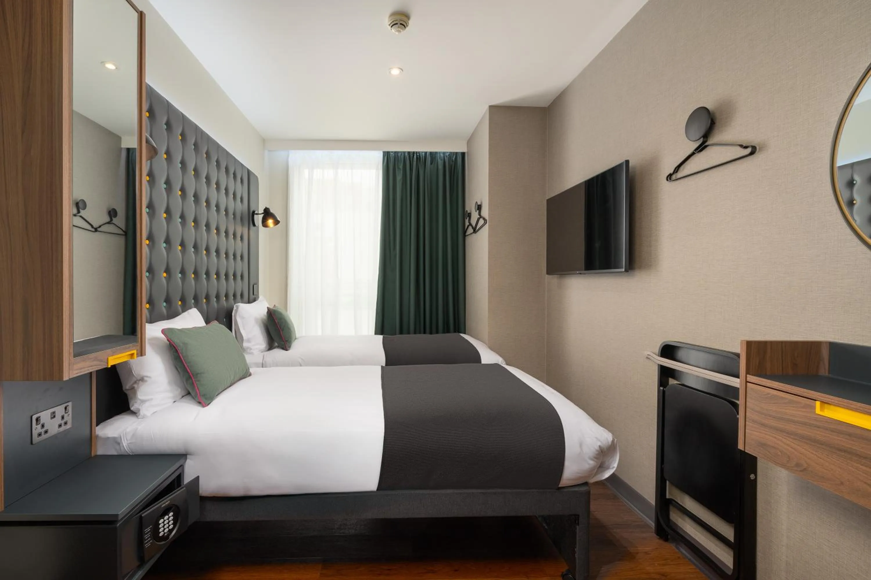 Bedroom, Bed in Point A Hotel London Shoreditch