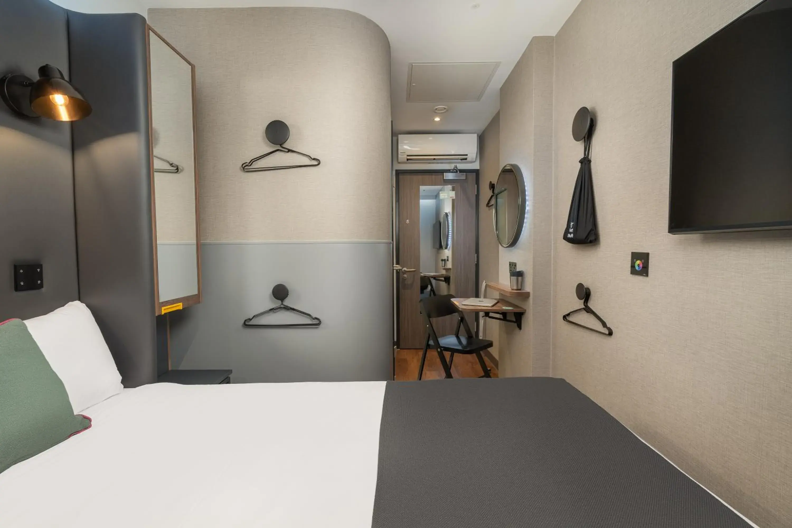 Cozy Double Room no Window in Point A Hotel London Shoreditch Cozy Double Room no Window in Point A Hotel London Shoreditch