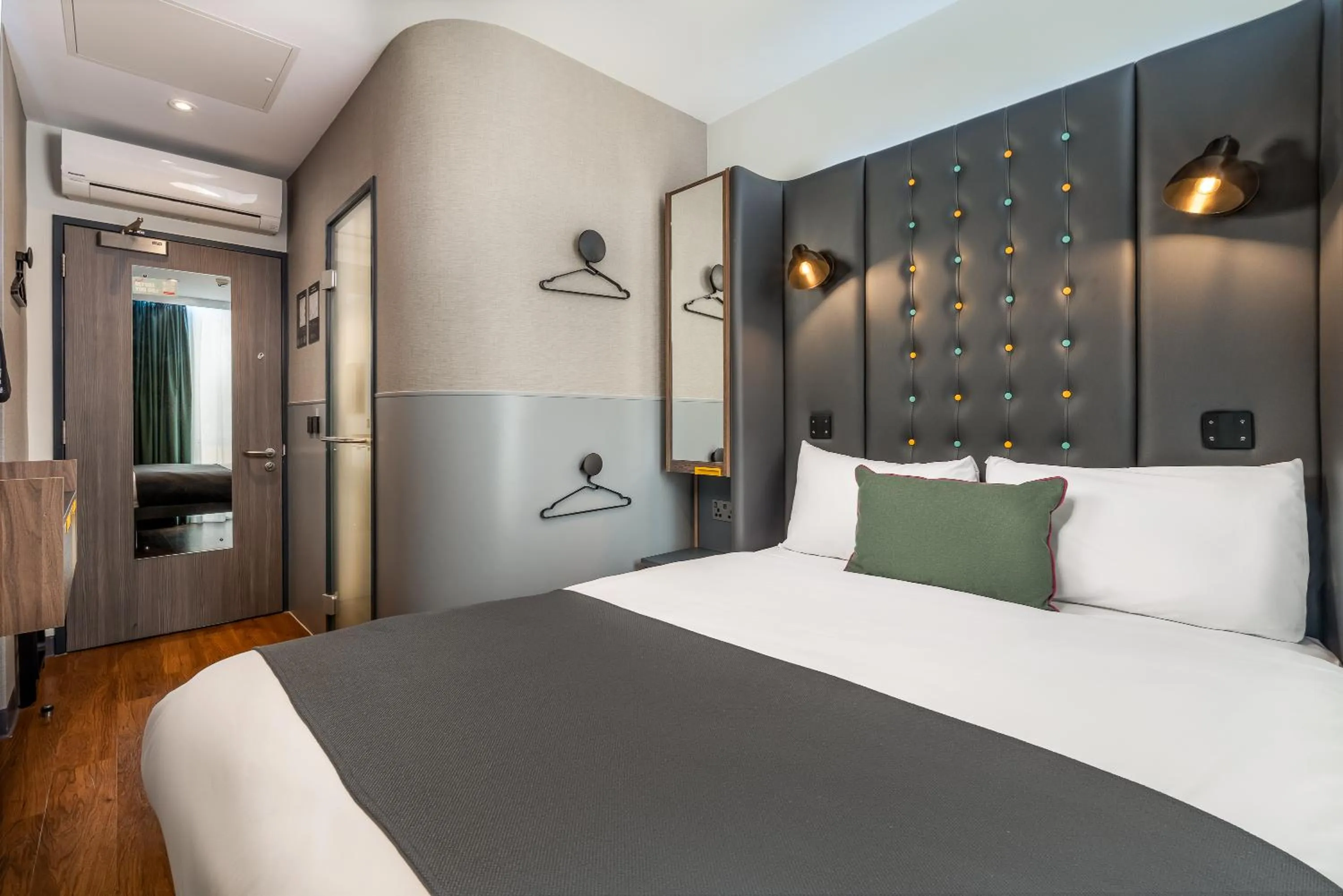 Bedroom, Bed in Point A Hotel London Shoreditch