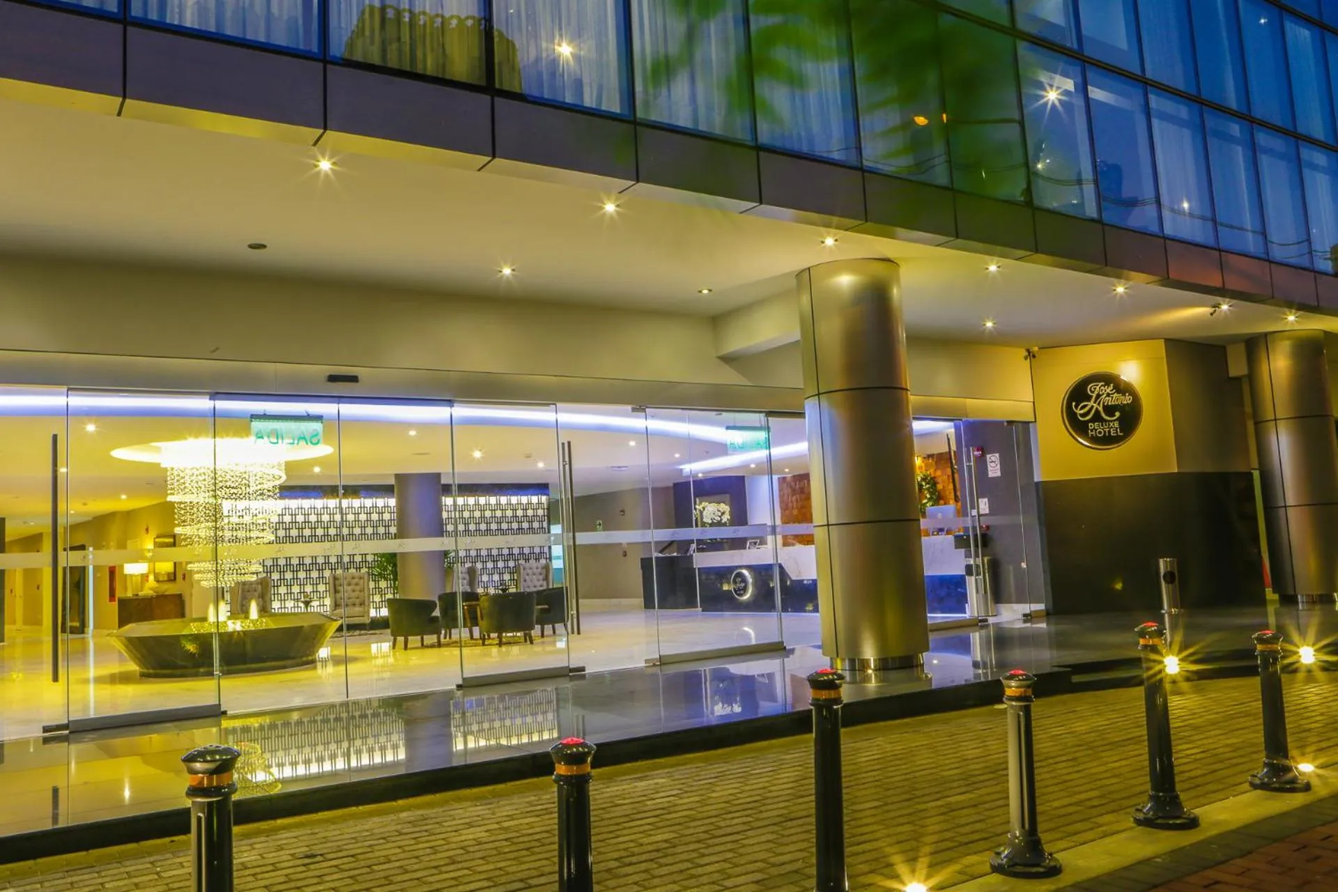 Property building in Jose Antonio Deluxe