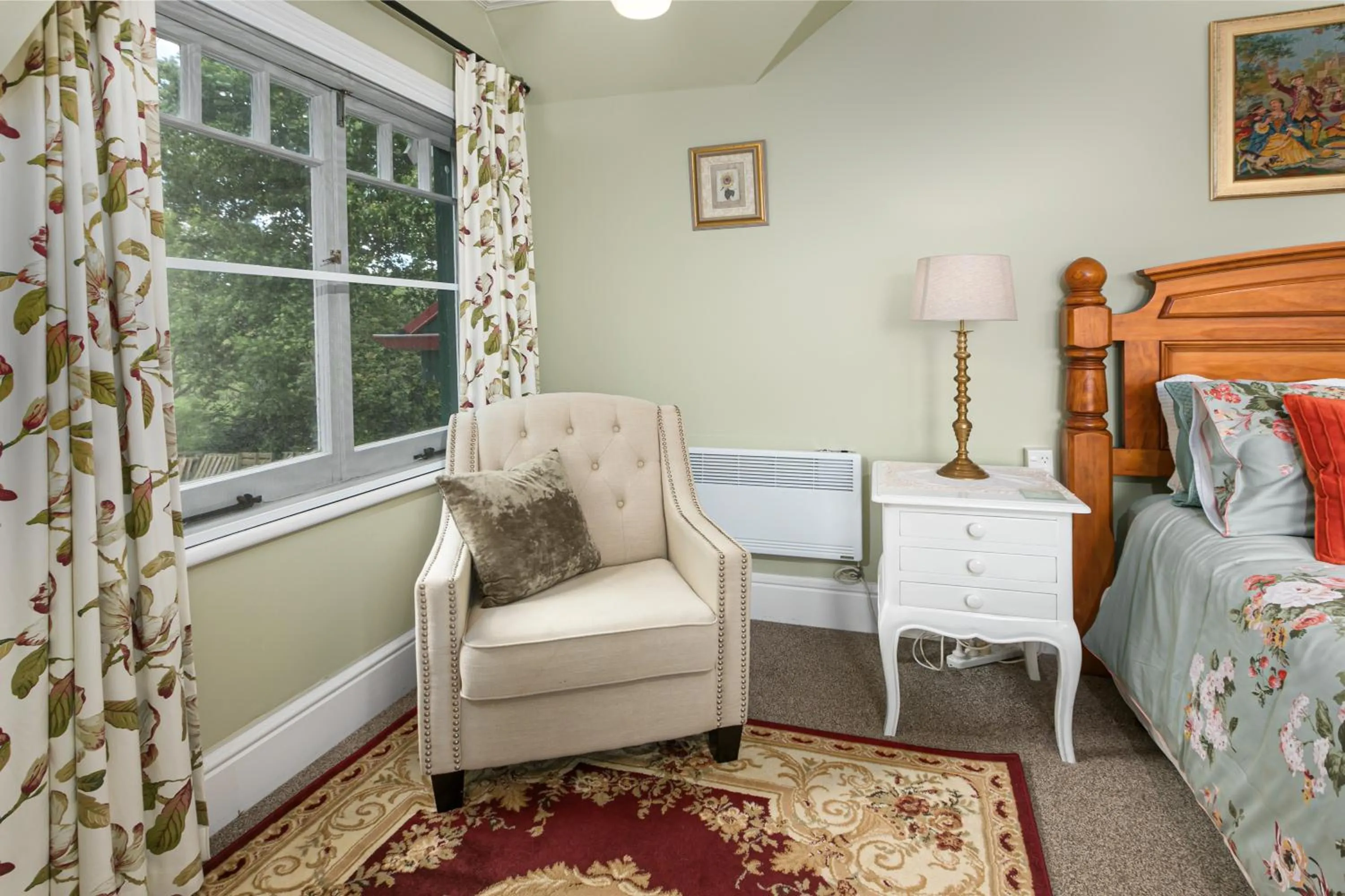 Bed in Ashcott Homestead Bed & Breakfast