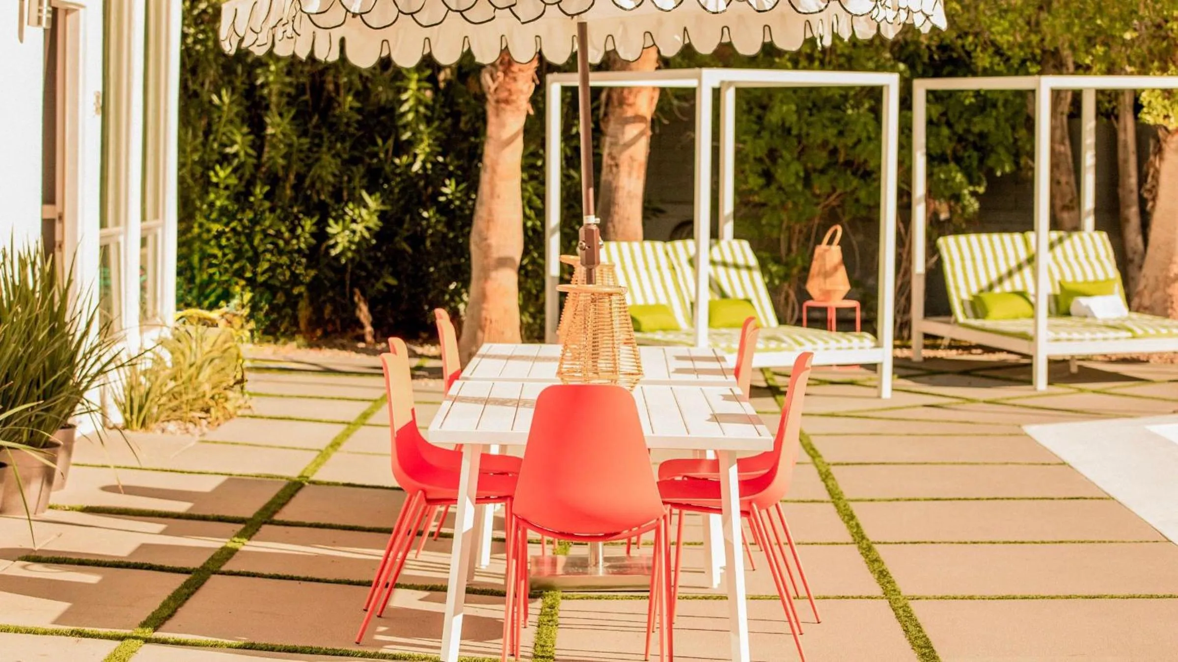 Other in The Wesley by AvantStay Mid-Century Modern Oasis with Pool