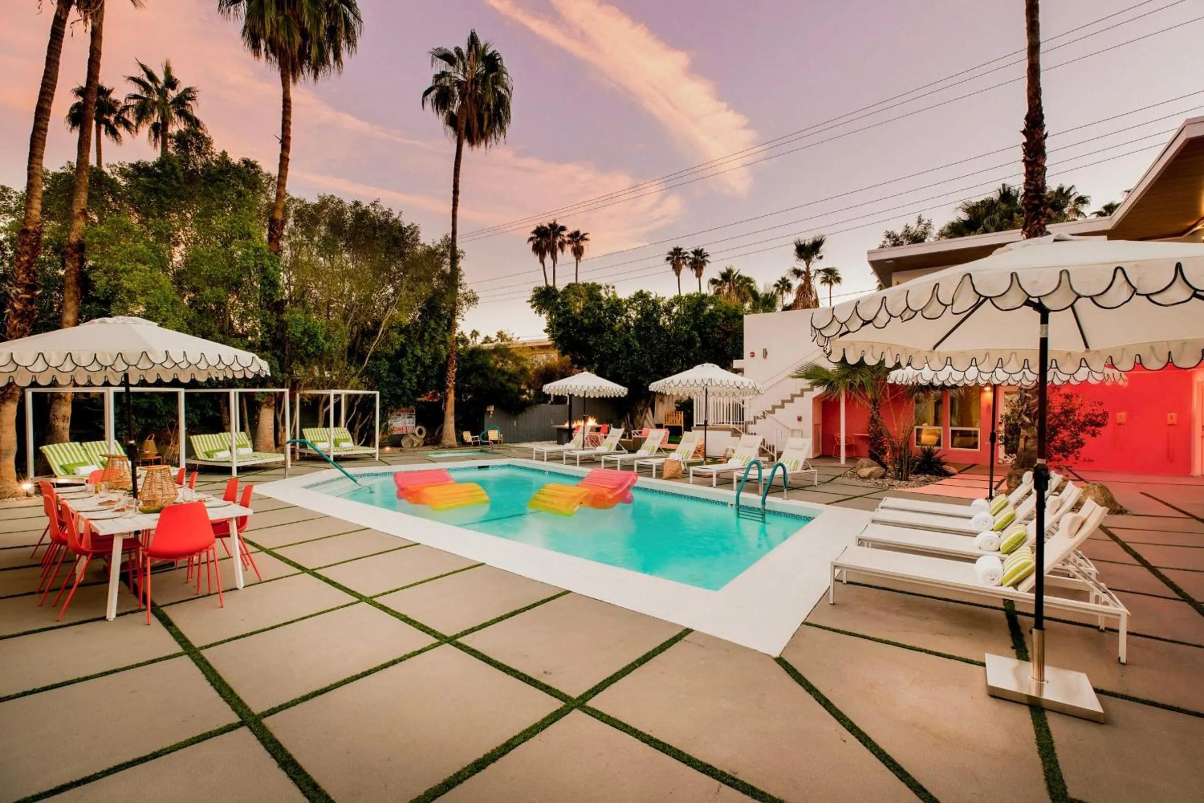 Other in The Wesley by AvantStay Mid-Century Modern Oasis with Pool