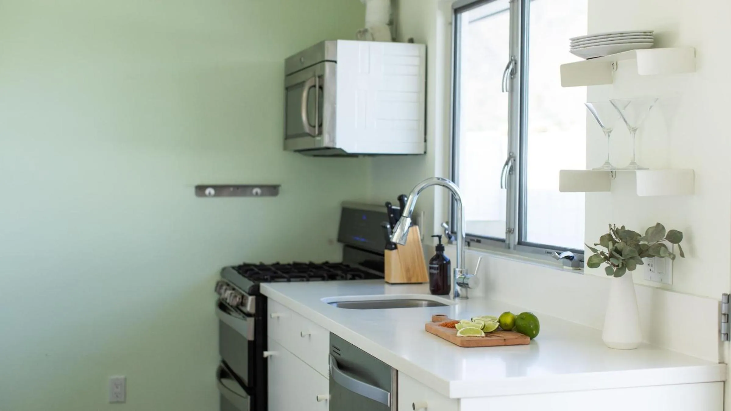 Other in The Wesley by AvantStay Mid-Century Modern Oasis with Pool