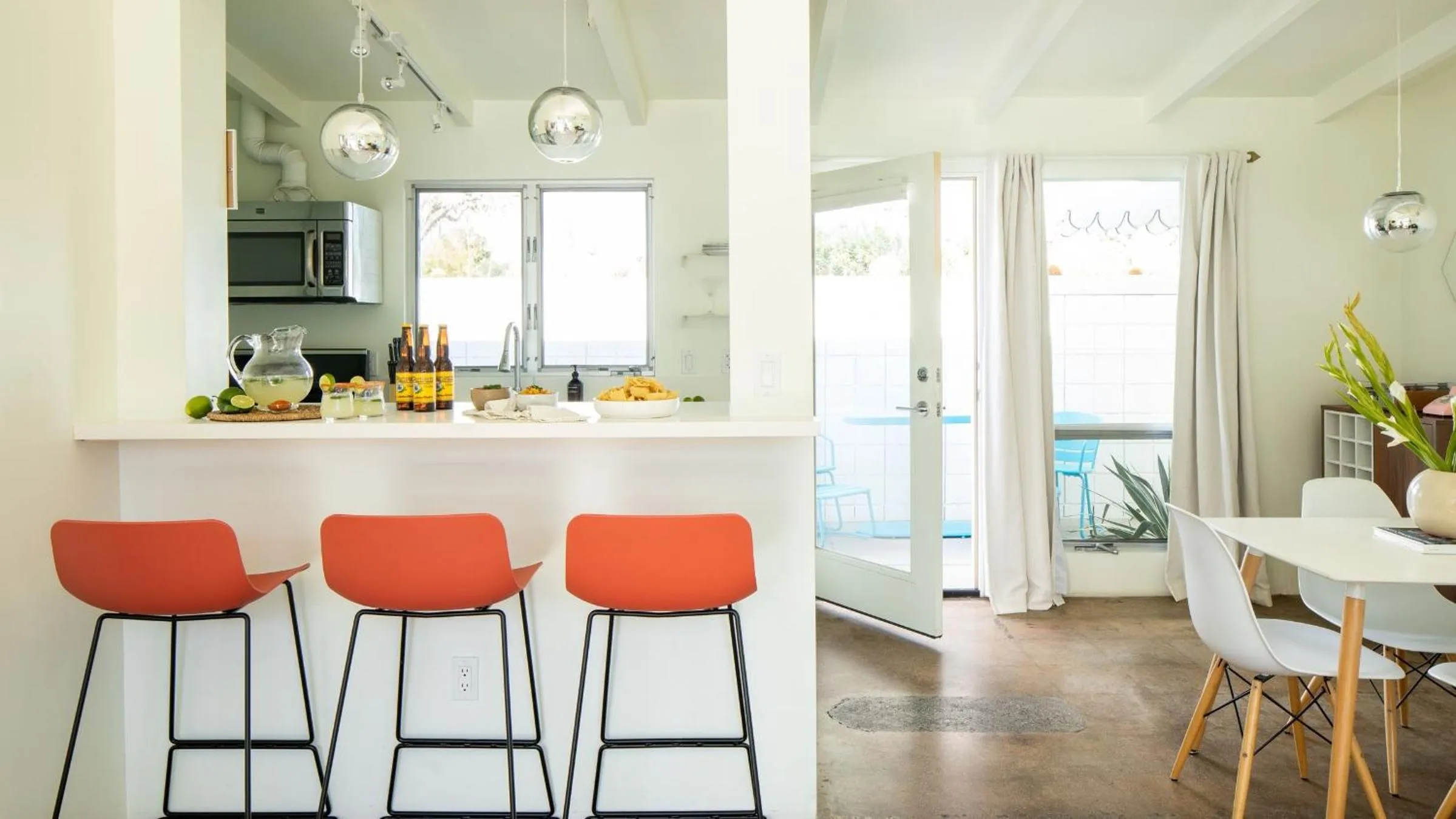 Other in The Wesley by AvantStay Mid-Century Modern Oasis with Pool