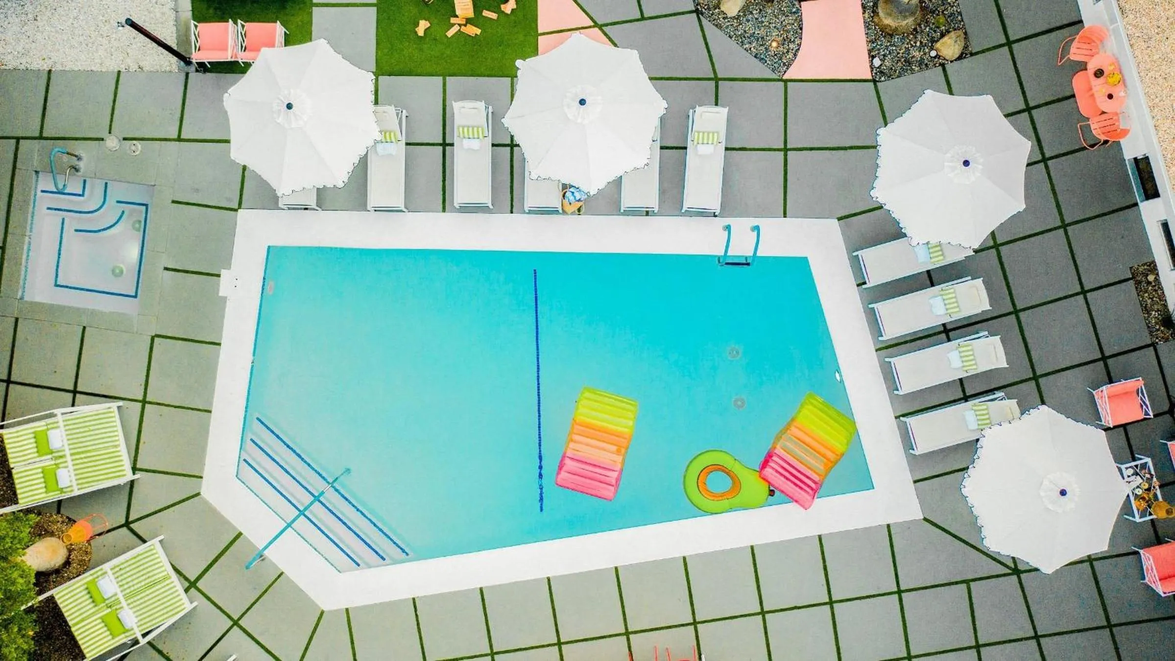 Other in The Wesley by AvantStay Mid-Century Modern Oasis with Pool