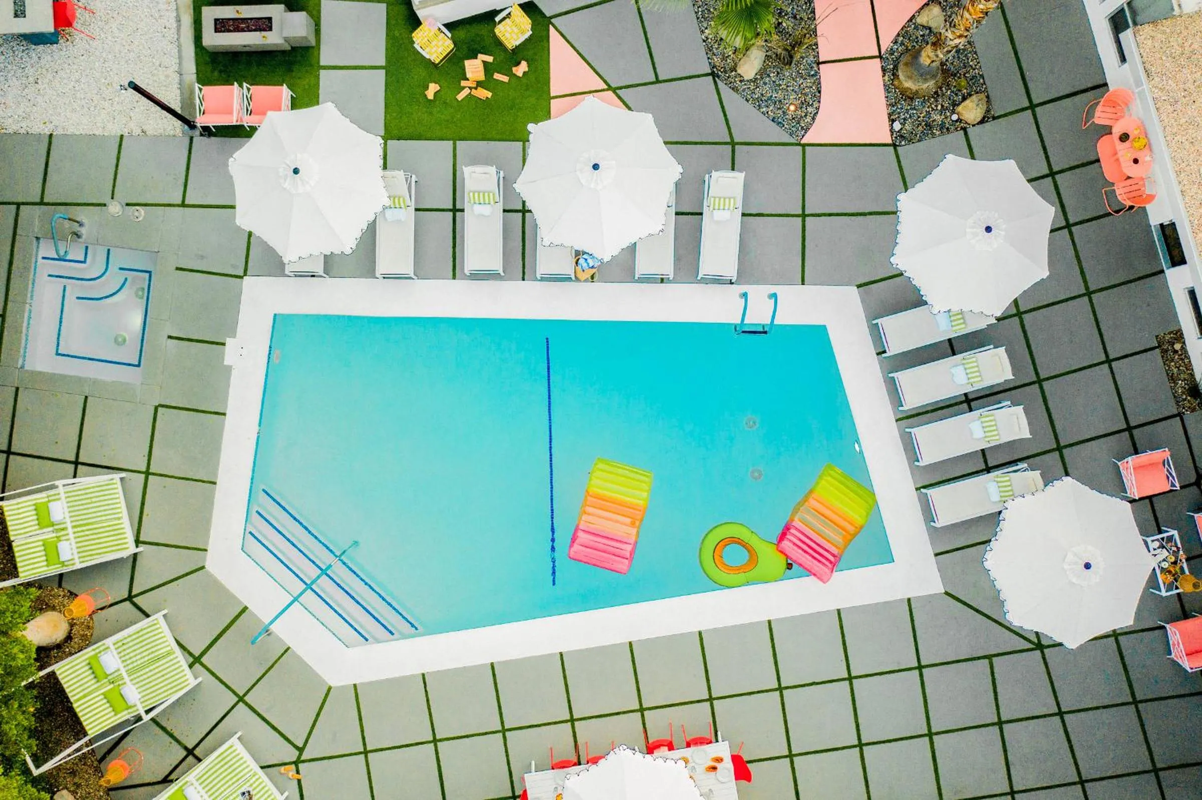 The Wesley by AvantStay Mid-Century Modern Oasis with Pool