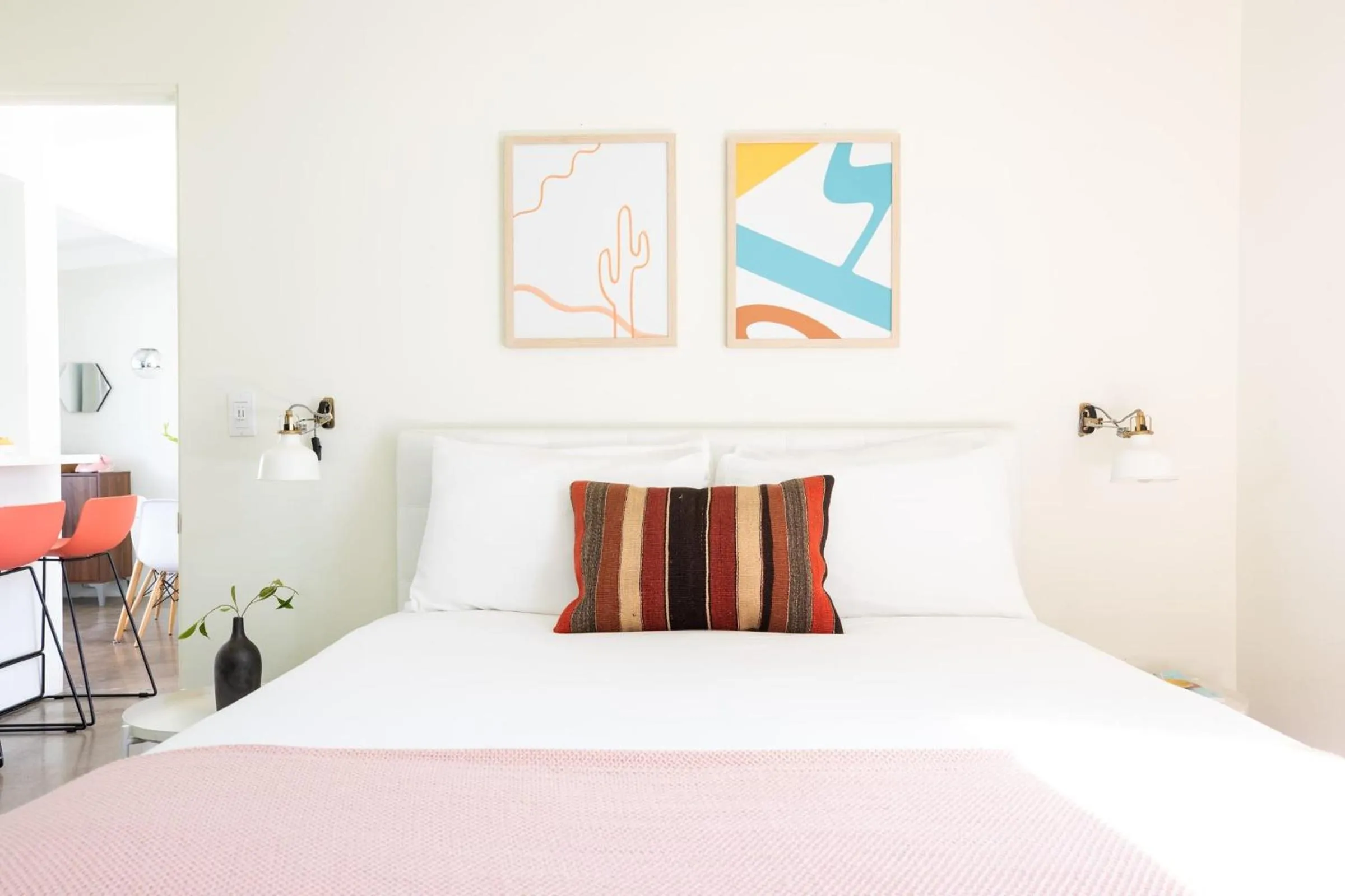 Other, Bed in The Wesley by AvantStay Mid-Century Modern Oasis with Pool