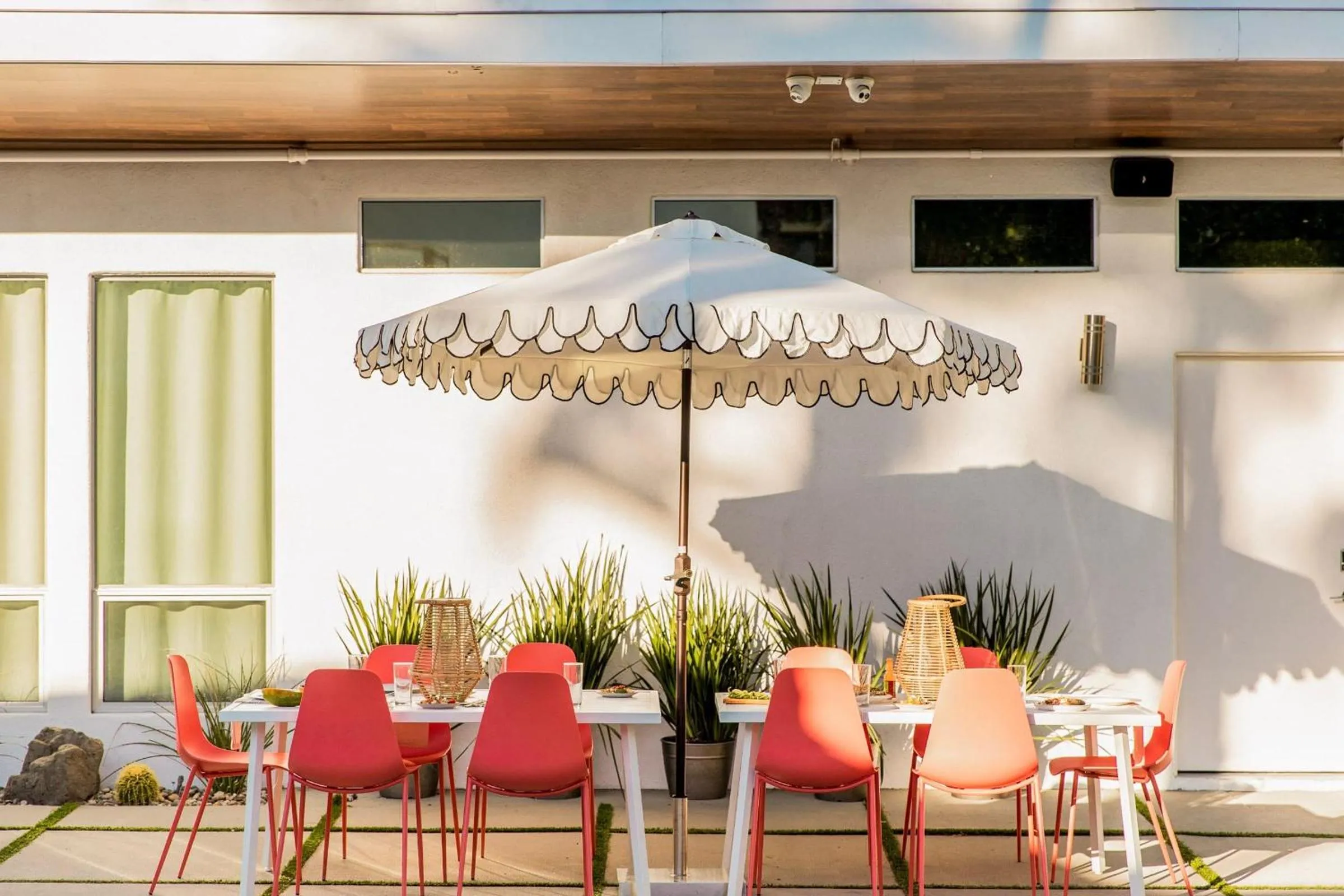 Other in The Wesley by AvantStay Mid-Century Modern Oasis with Pool