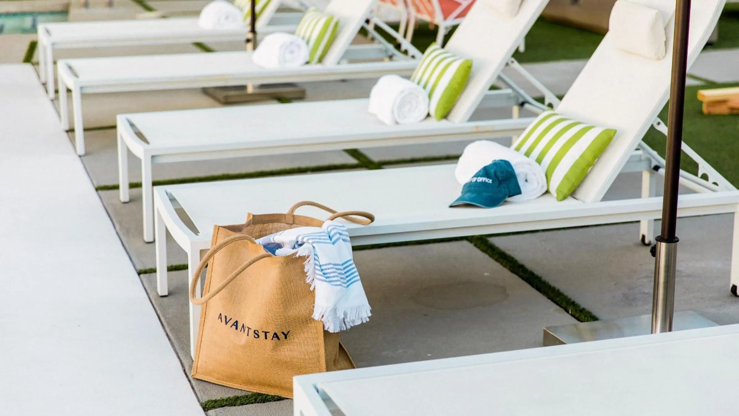 Other in The Wesley by AvantStay Mid-Century Modern Oasis with Pool