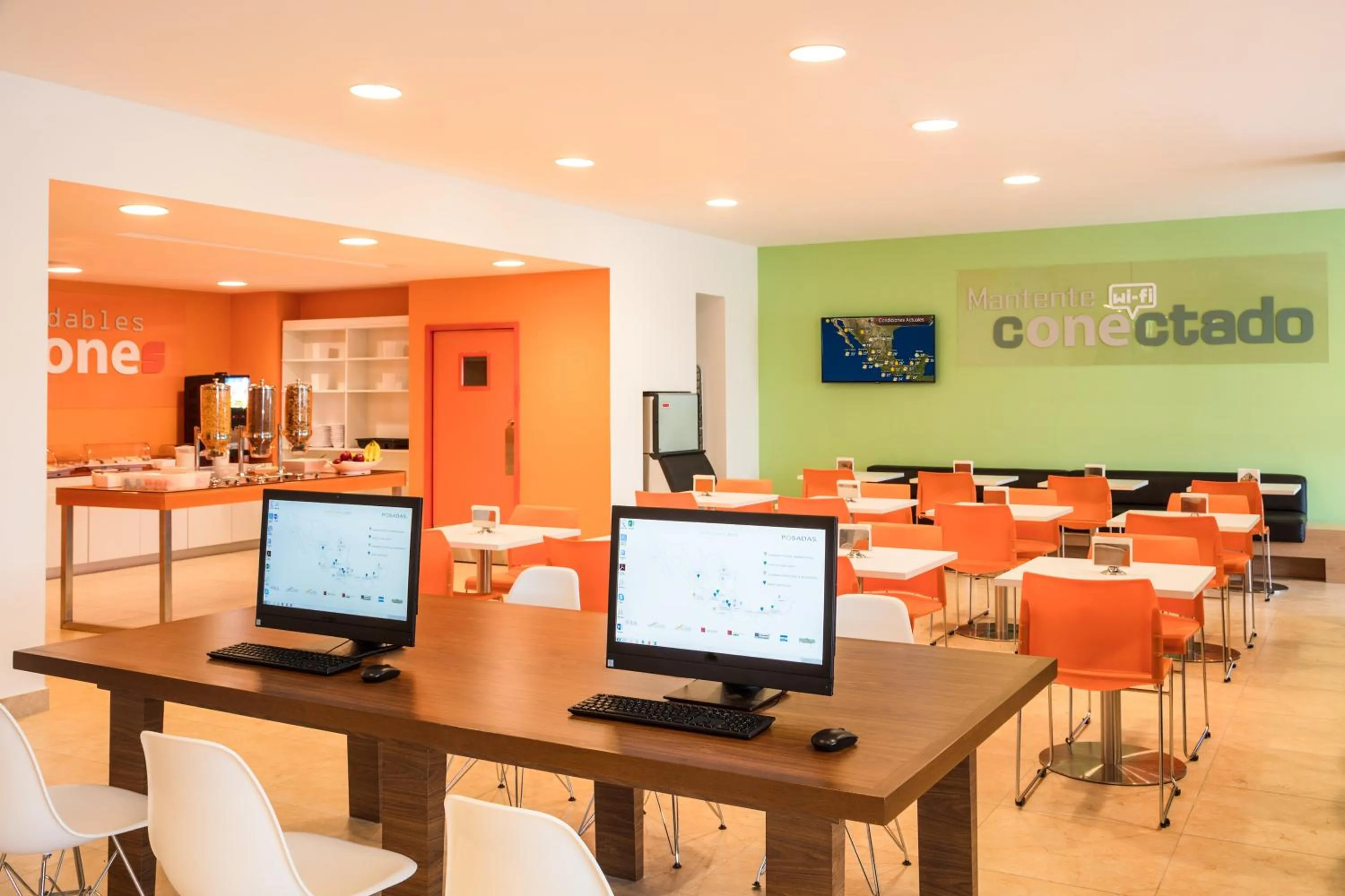 Business facilities in One Guadalajara Expo