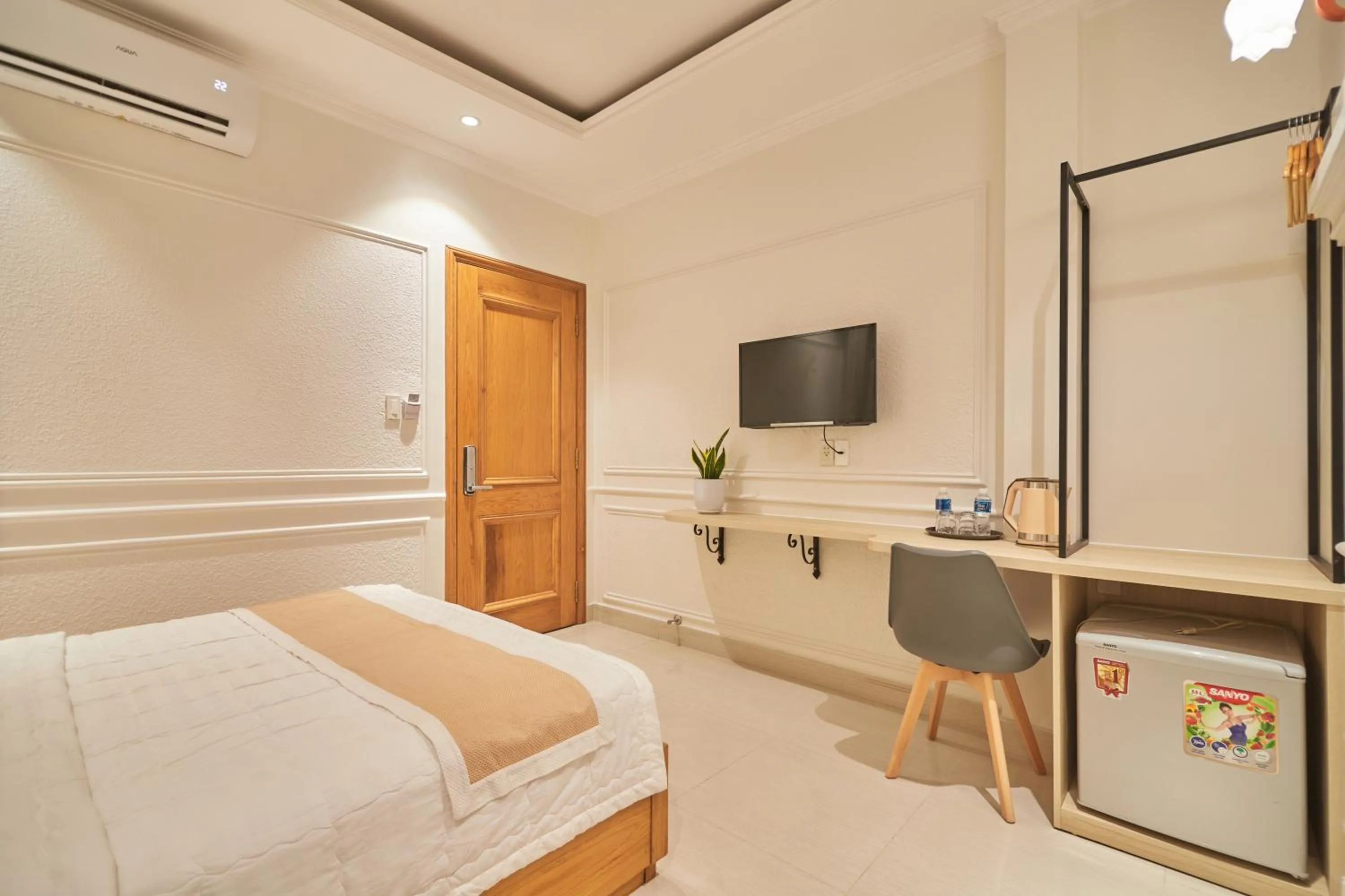 Bedroom, Bed in Bin Bin 10 - Mimosa Hotel Near Tan Son Nhat Airport