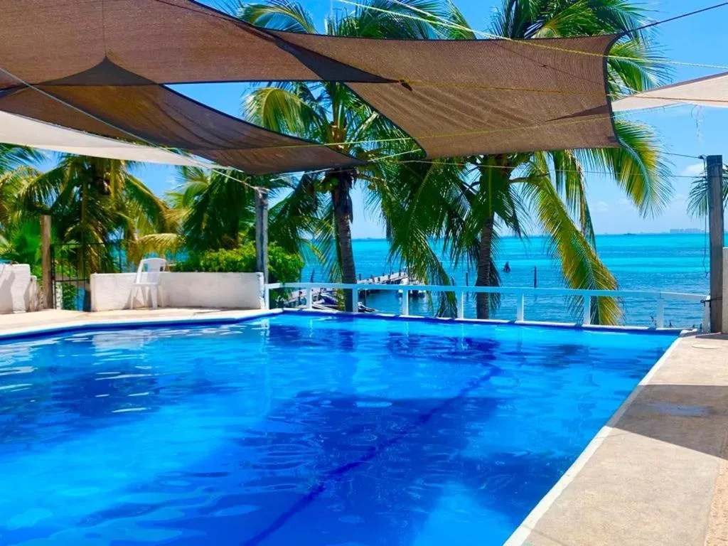 Swimming pool in Casa Bonita and villas