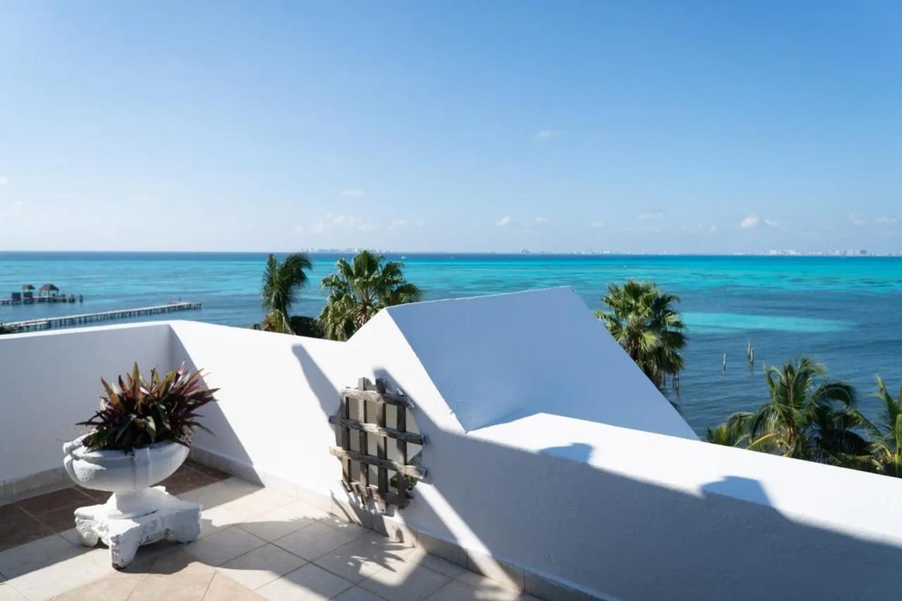 Casa Bonita and villas