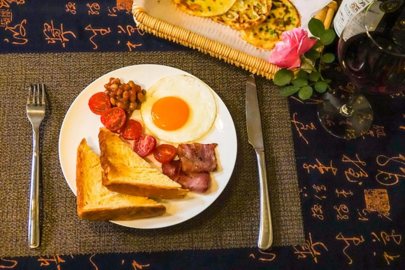 Breakfast in Pure-Land Villa