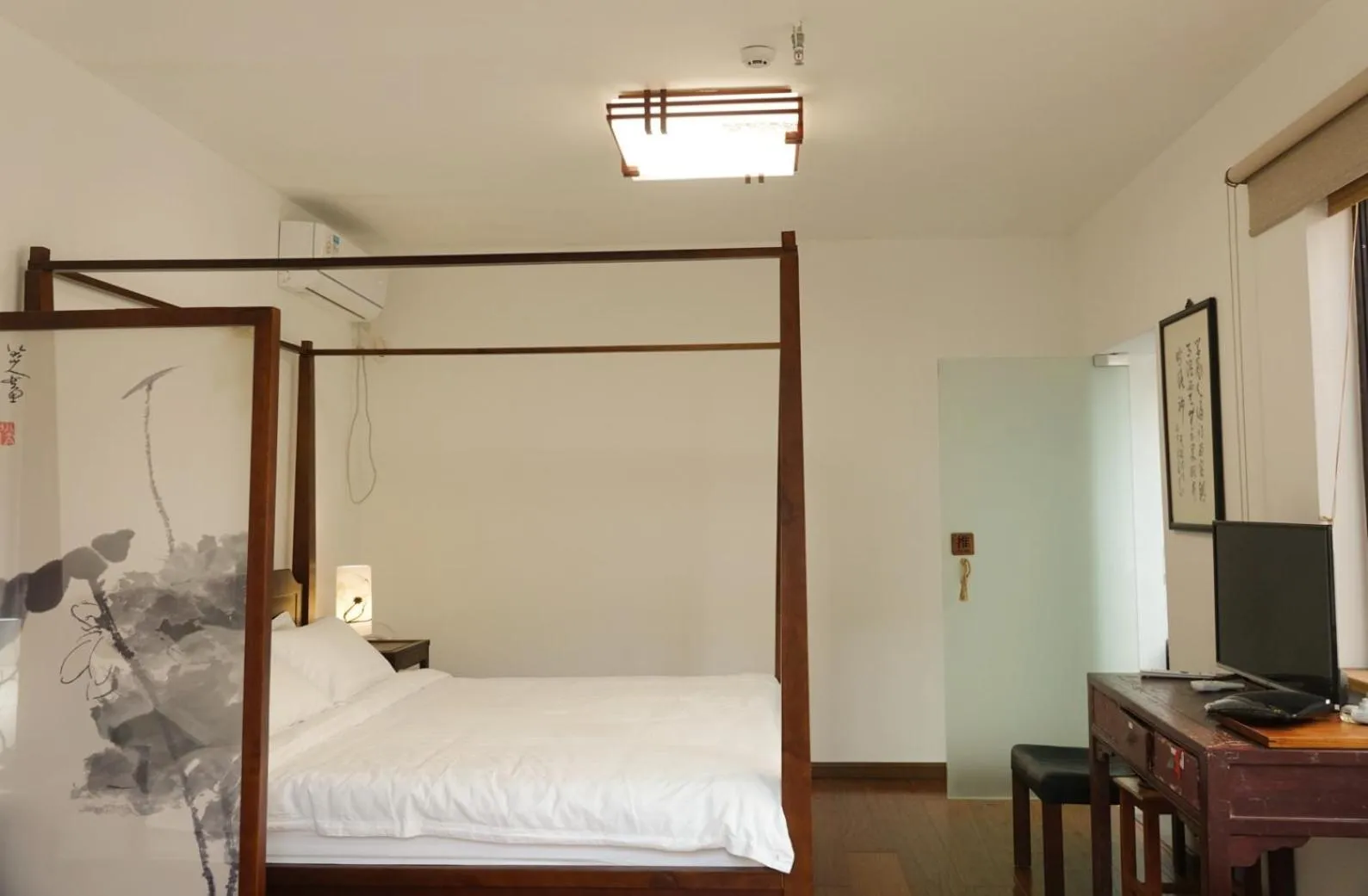 Photo of the whole room in Pure-Land Villa