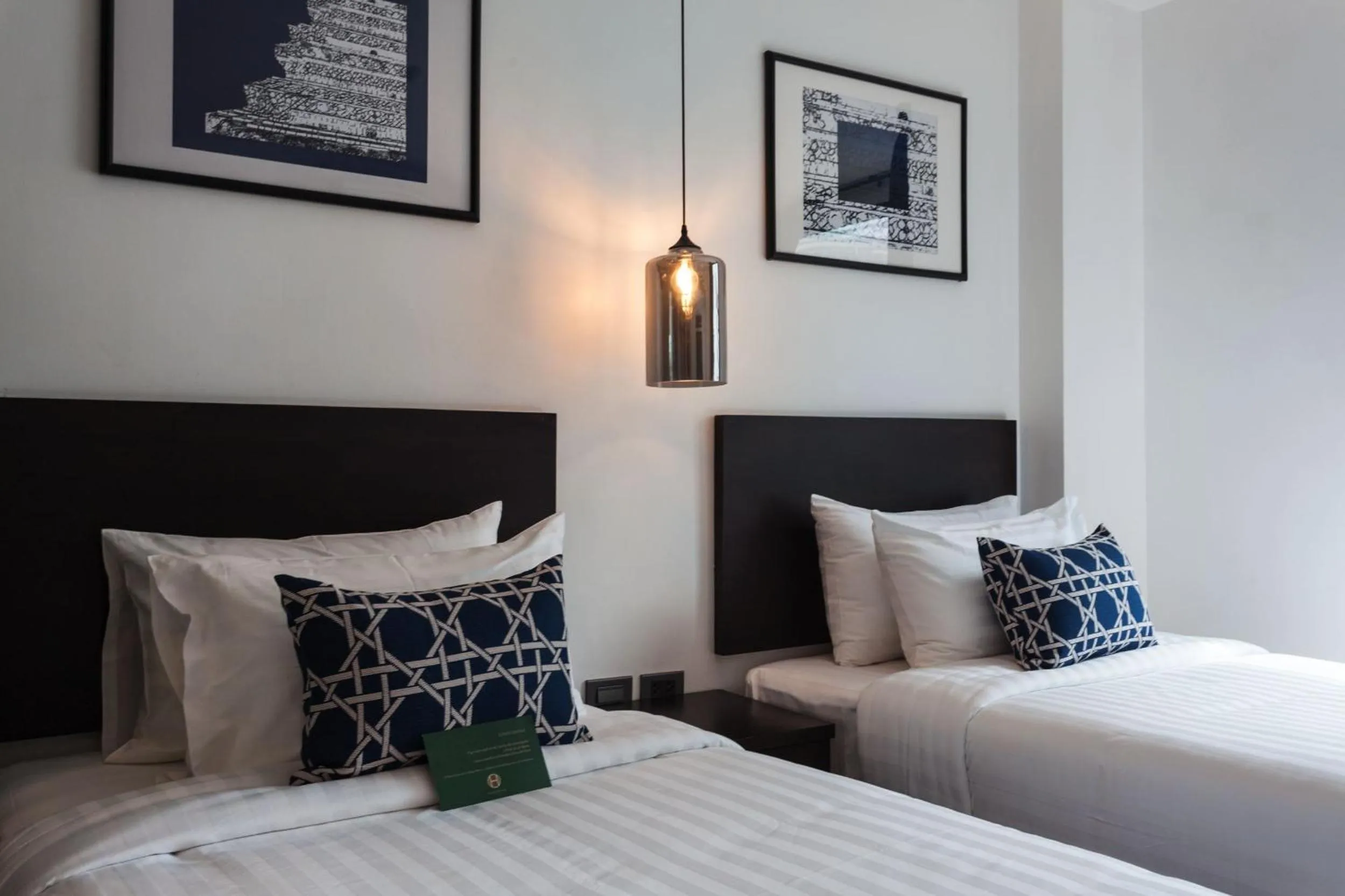 Bed in Oriental Heritage Hotel