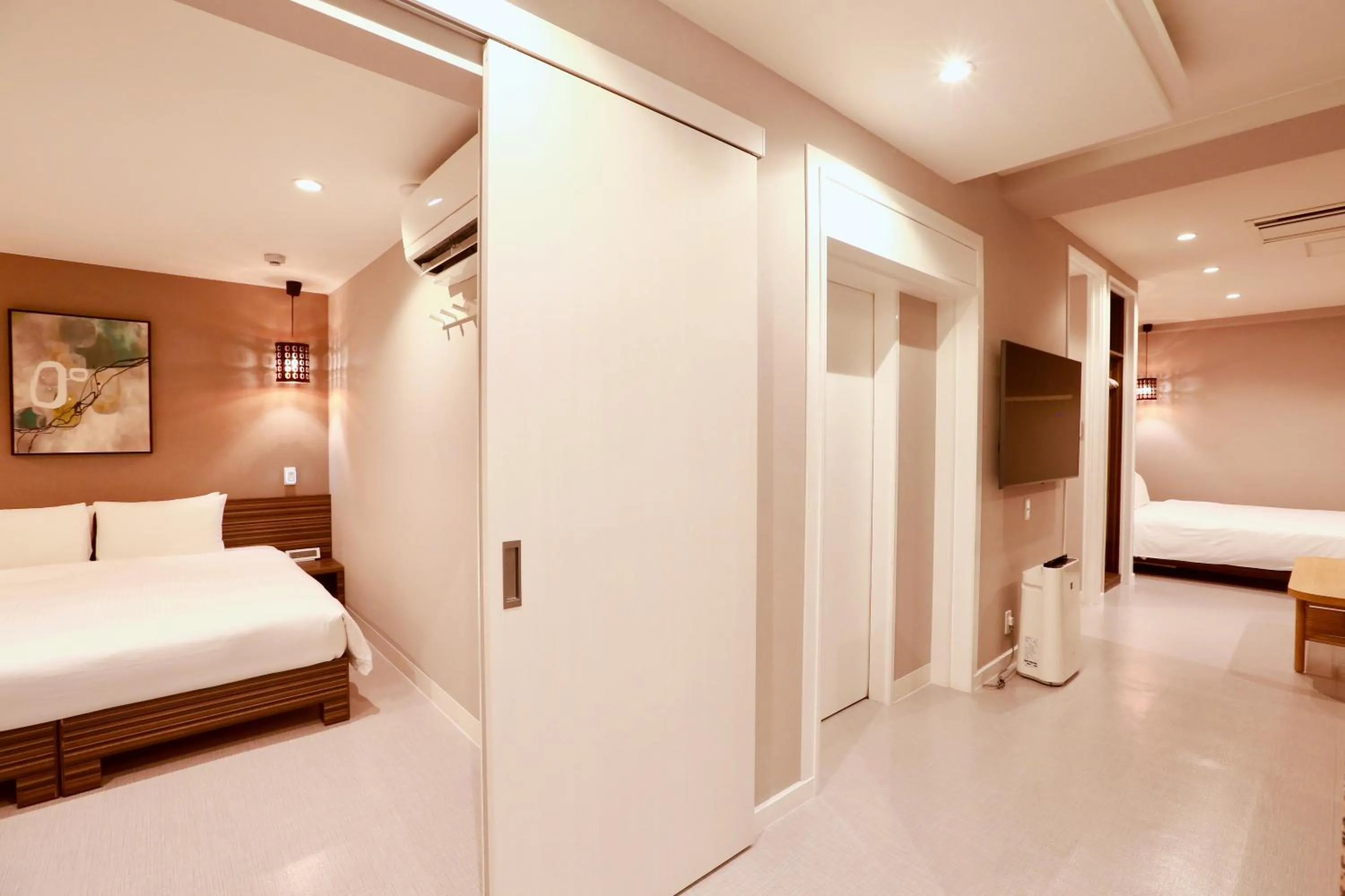 Photo of the whole room, Bed in Hotel 88 Shinsaibashi