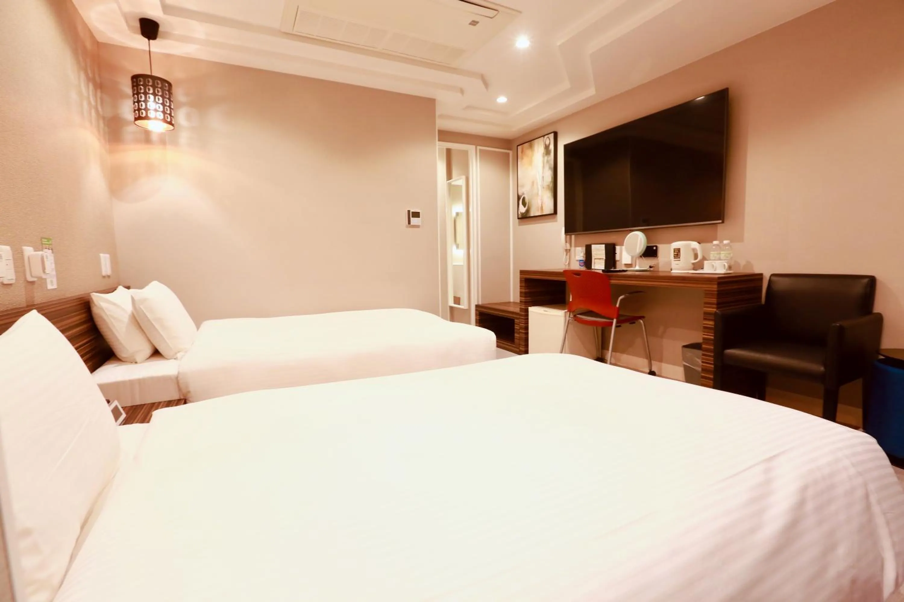 Photo of the whole room, Bed in Hotel 88 Shinsaibashi
