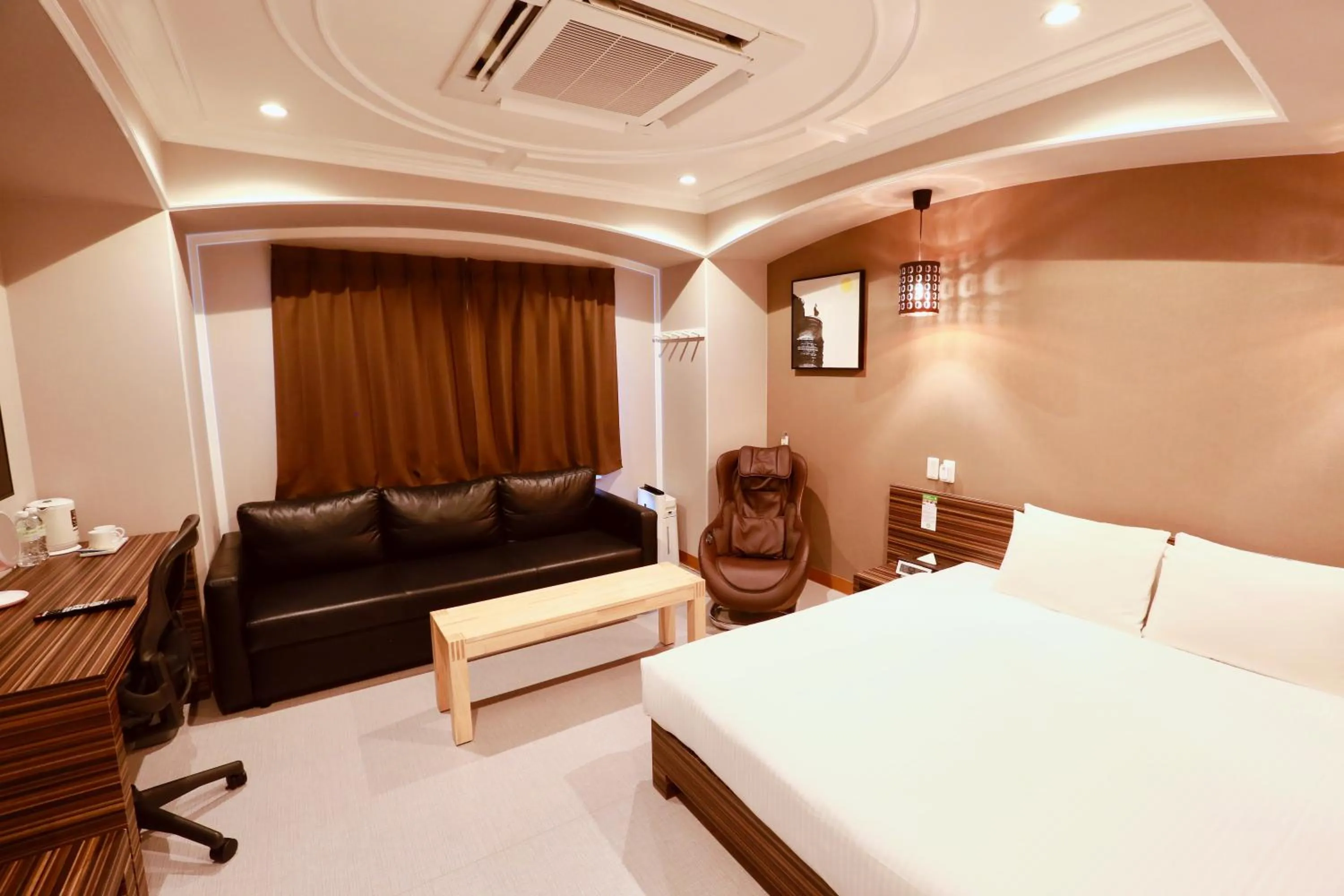 Photo of the whole room, Bed in Hotel 88 Shinsaibashi