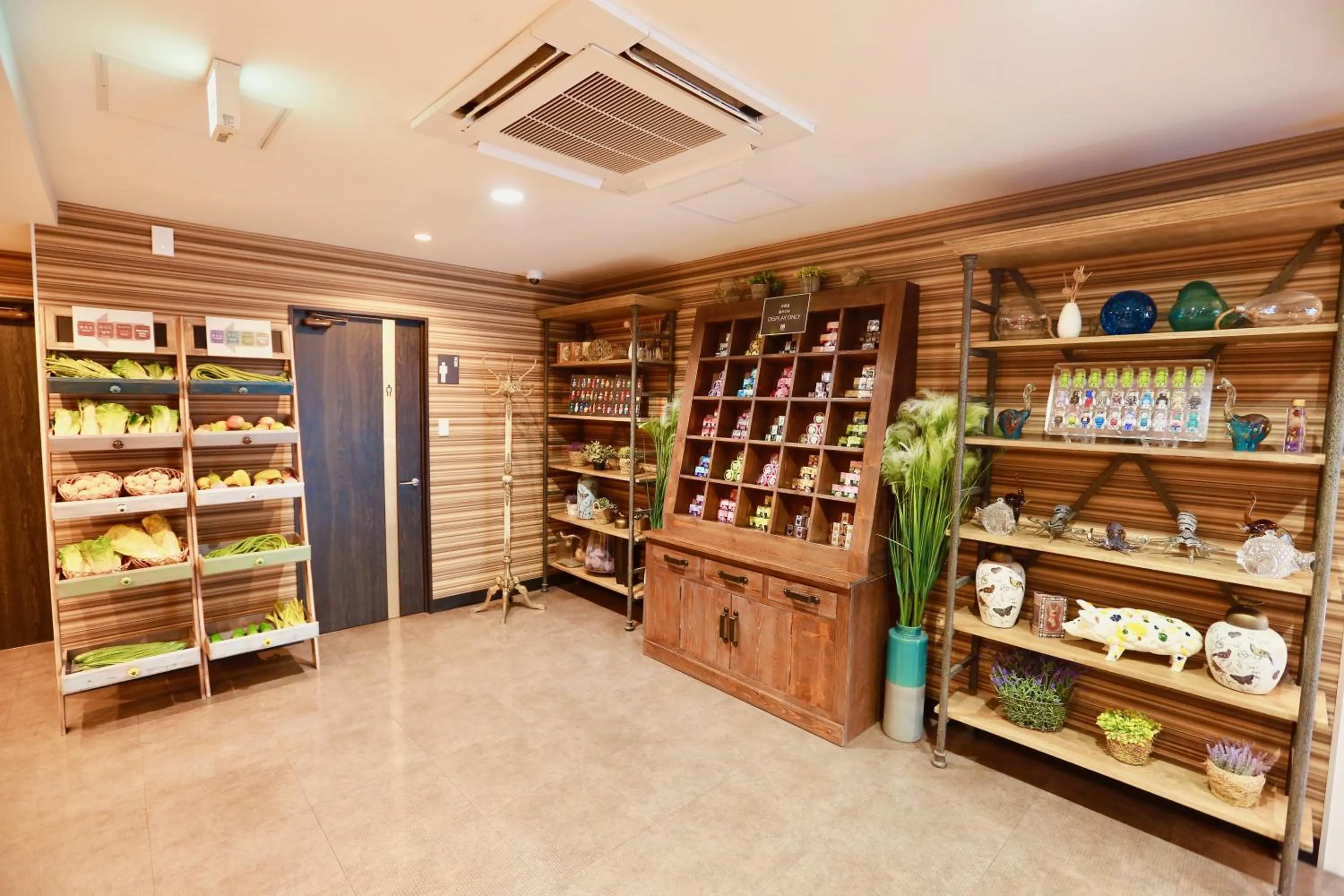 Lobby or reception in Hotel 88 Shinsaibashi