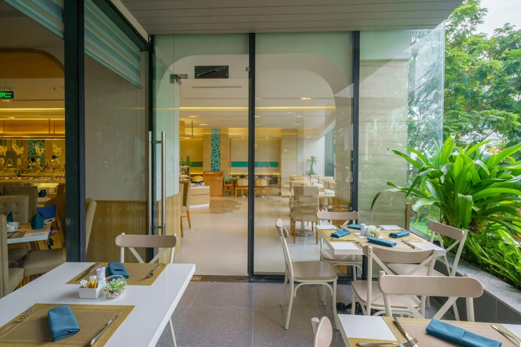 Restaurant/places to eat in Seaesta Nha Trang Hotel