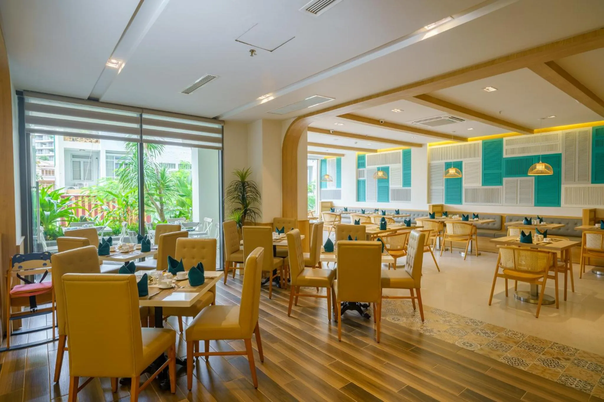 Restaurant/places to eat in Seaesta Nha Trang Hotel