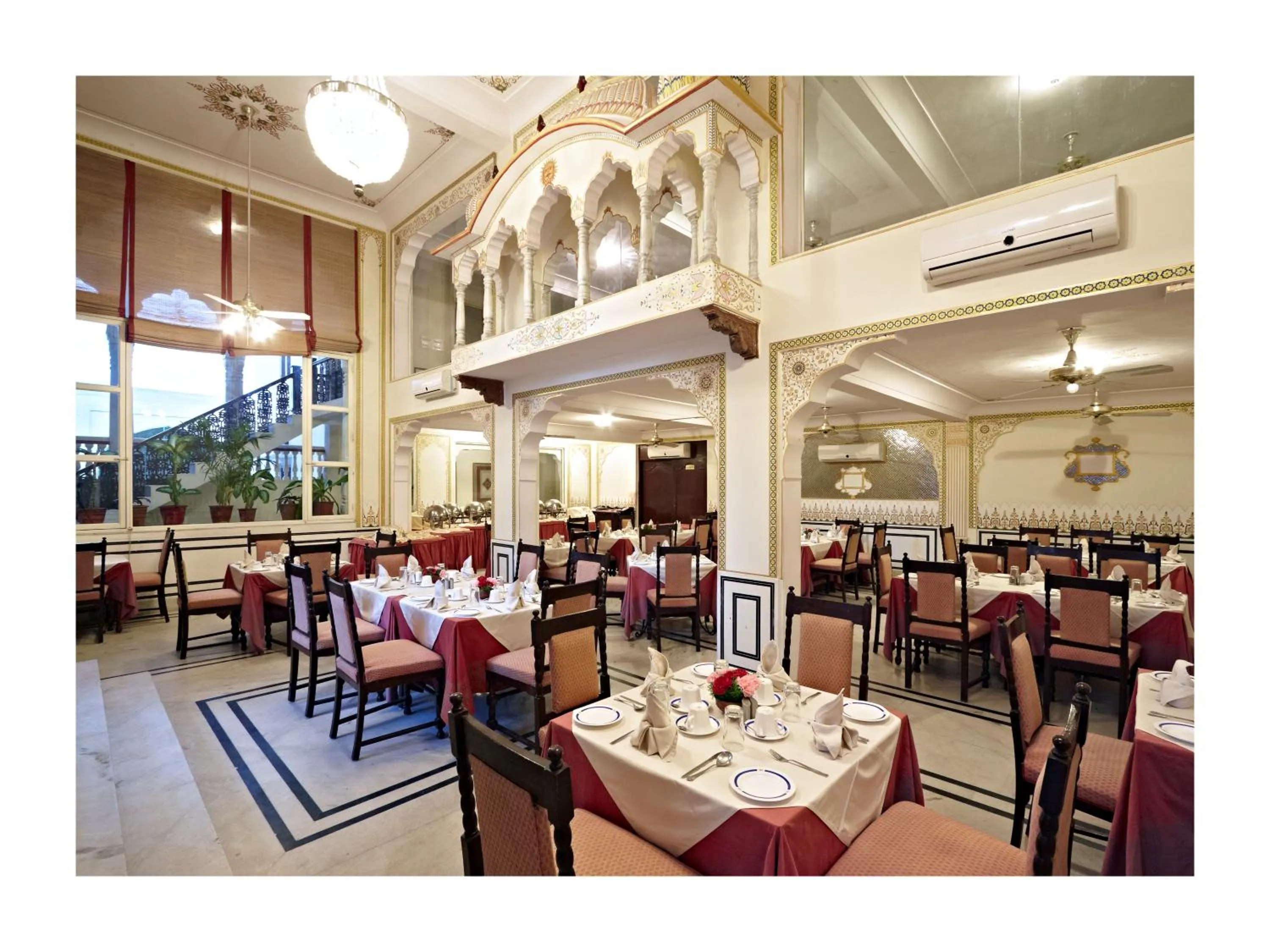 Restaurant/places to eat in Mandawa Haveli