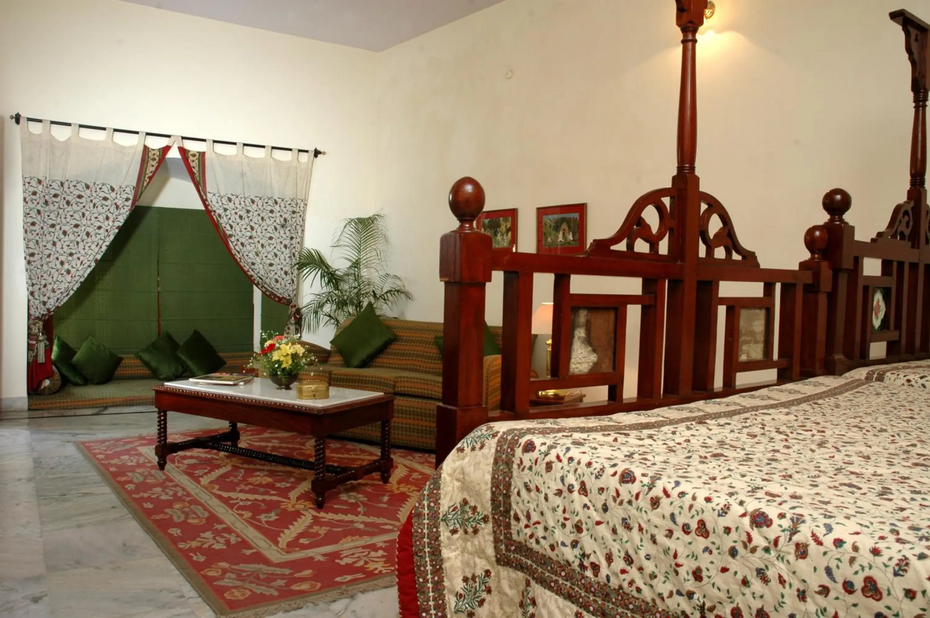 Deluxe Double or Twin Room in Mandawa Haveli Deluxe Double or Twin Room in Mandawa Haveli