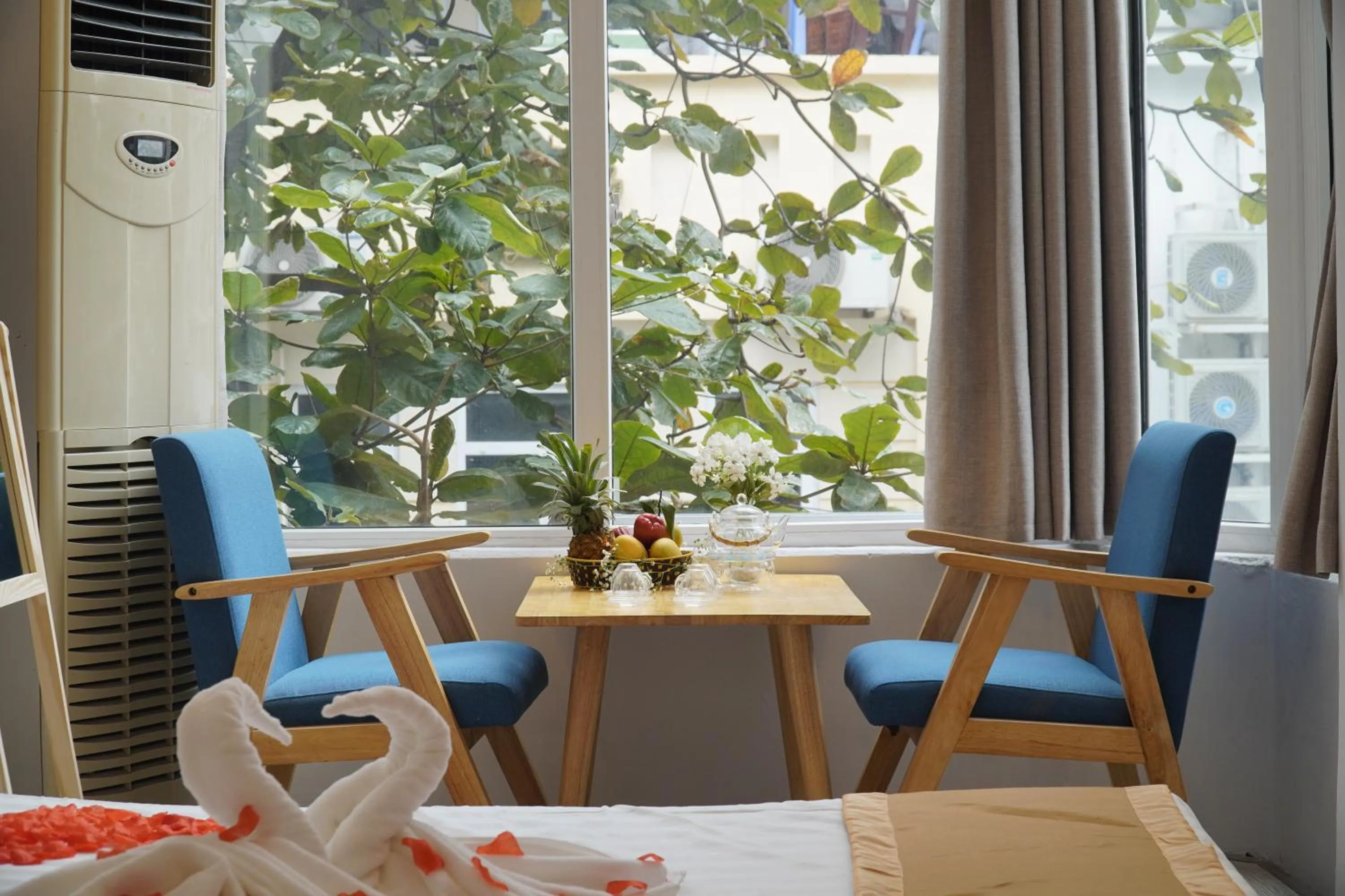 Dining area in Thức at 3am - Old Quarter Hanoi Lotus