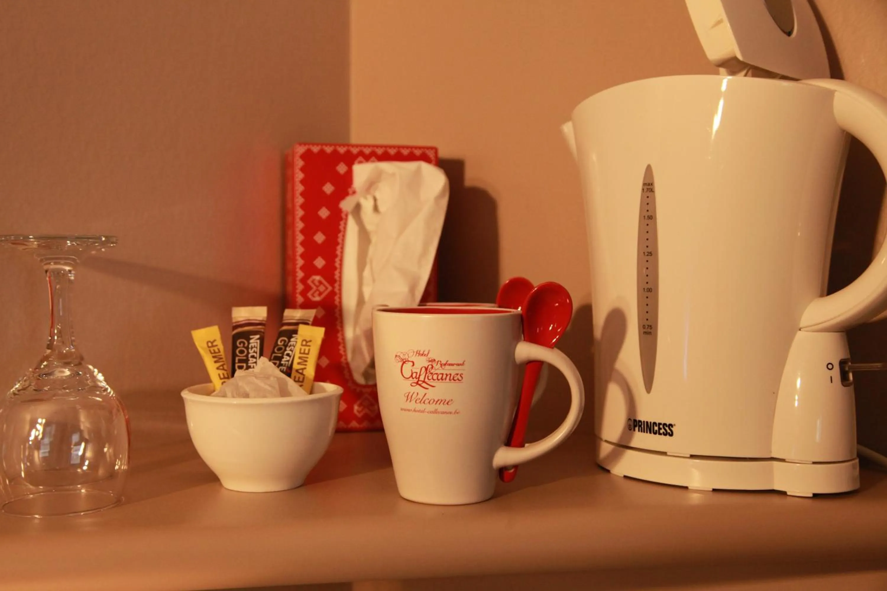 Coffee/tea facilities in Hotel Callecanes