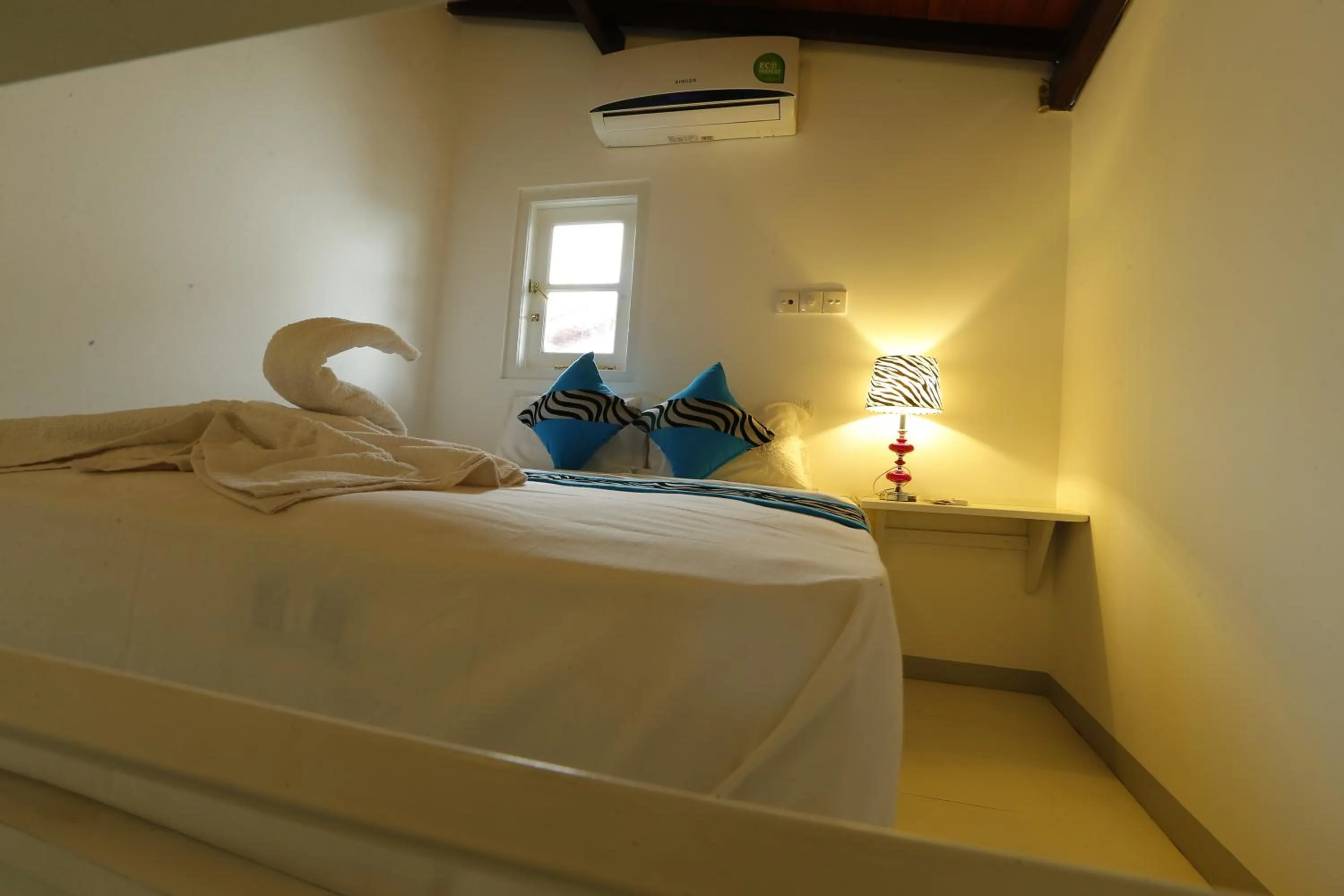 Bed in Fort Heaven - Galle Fort