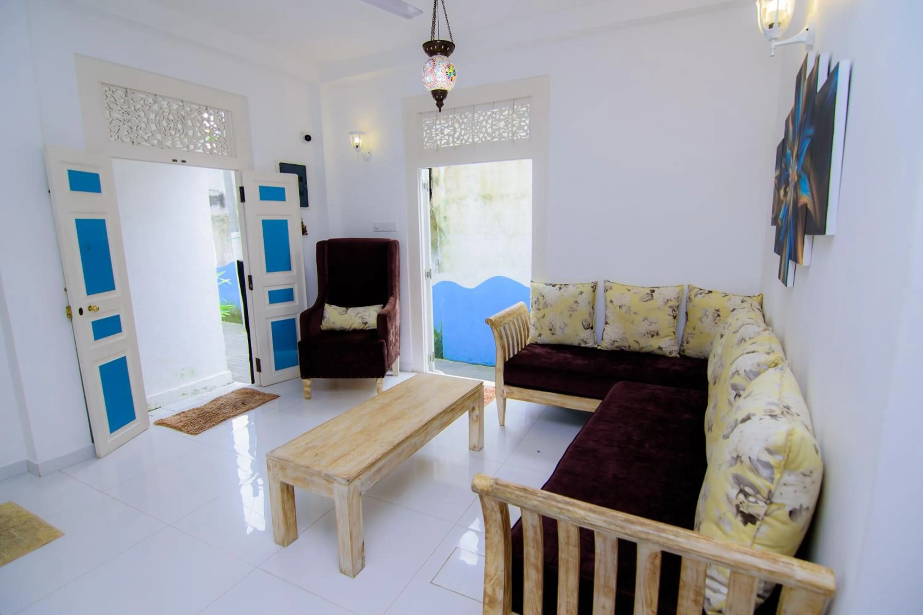 Seating area in Fort Heaven - Galle Fort