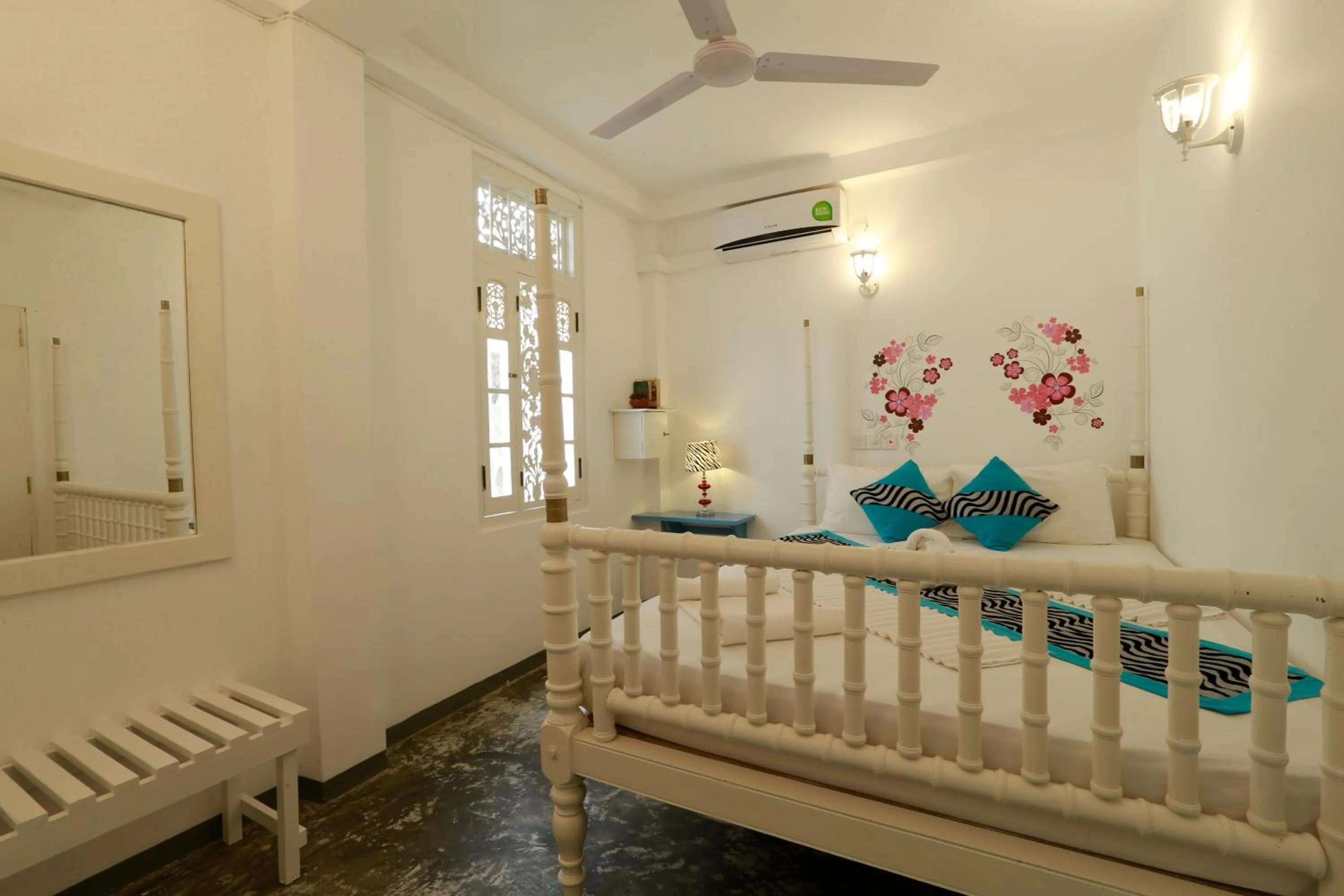 Bedroom, Bed in Fort Heaven - Galle Fort