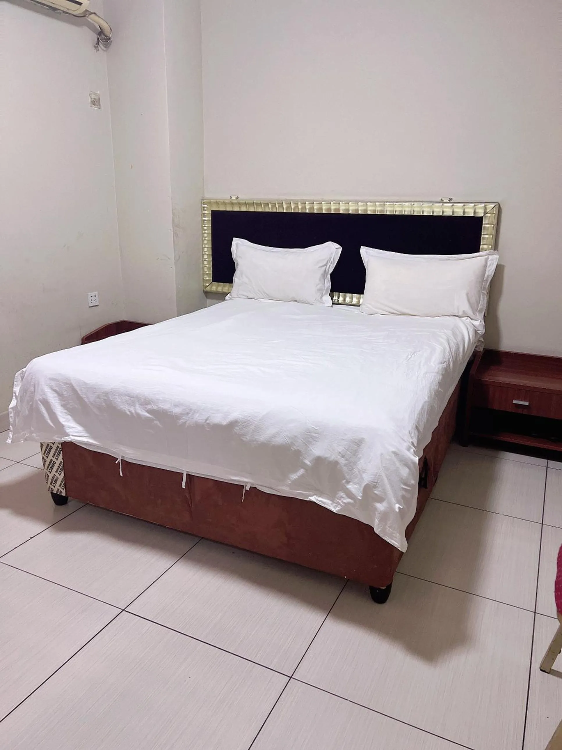 Shengtang Business Hotel