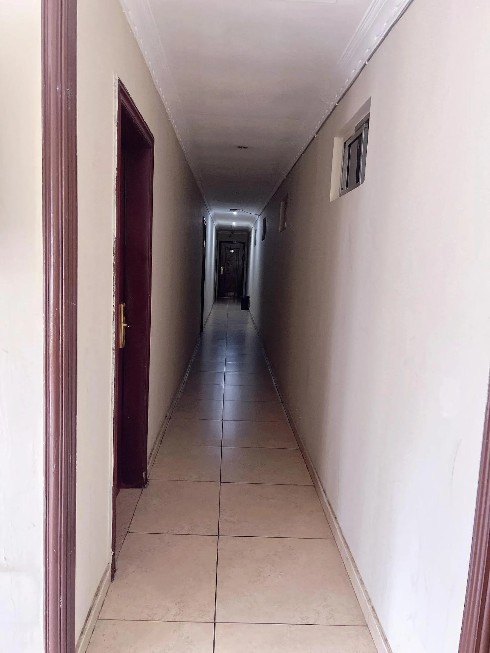 Shengtang Business Hotel