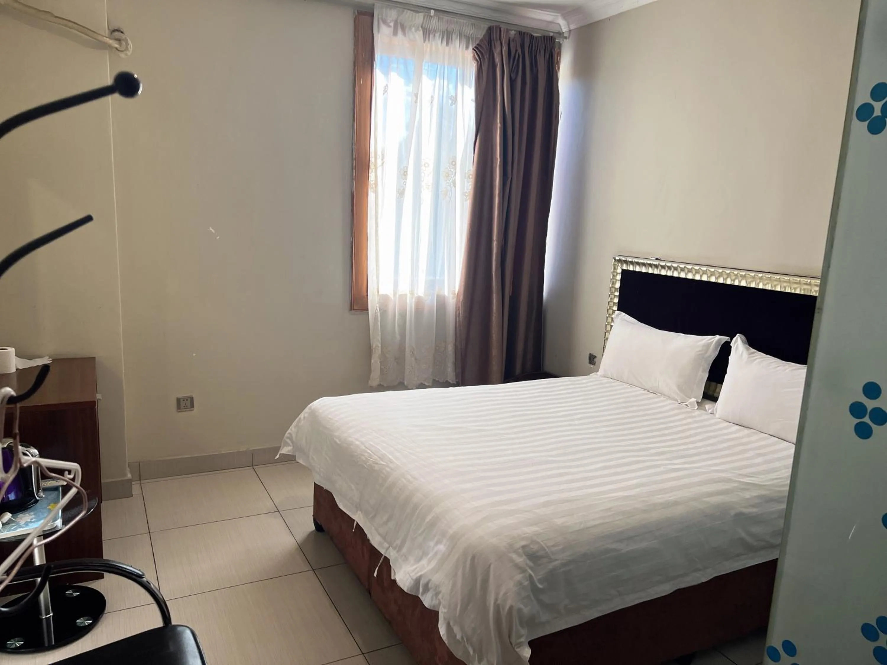 Shengtang Business Hotel