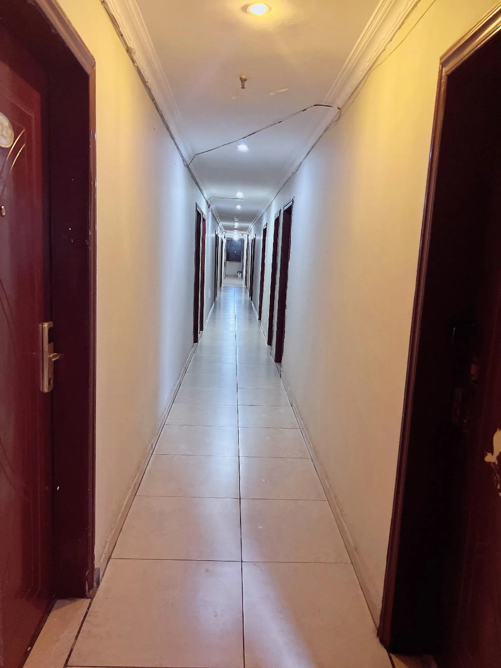 Shengtang Business Hotel