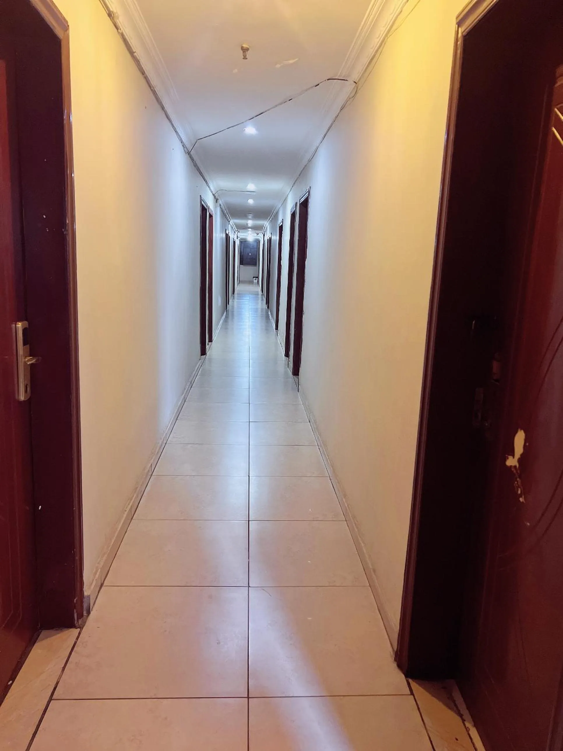 Shengtang Business Hotel