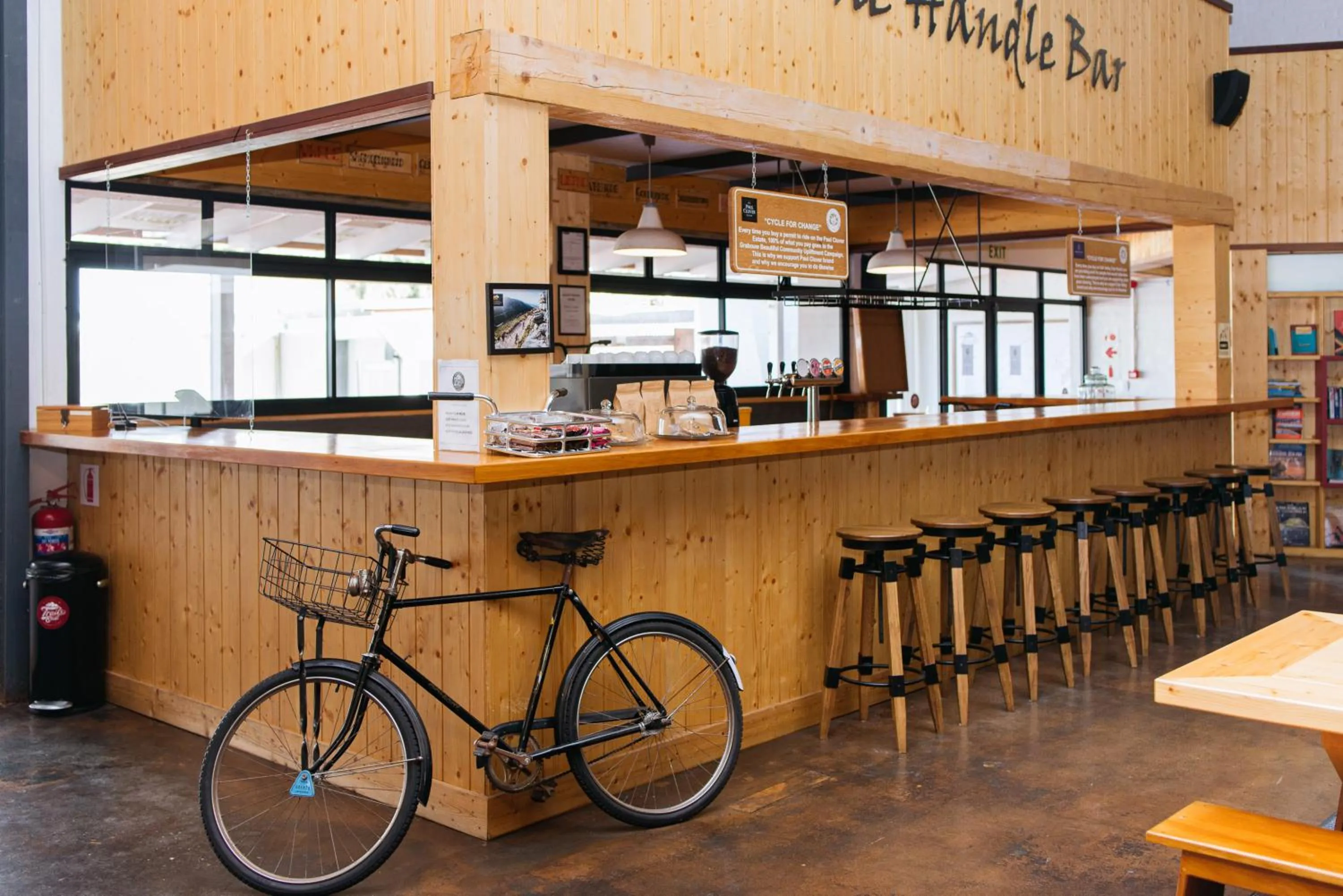 Restaurant/places to eat in Trail's End