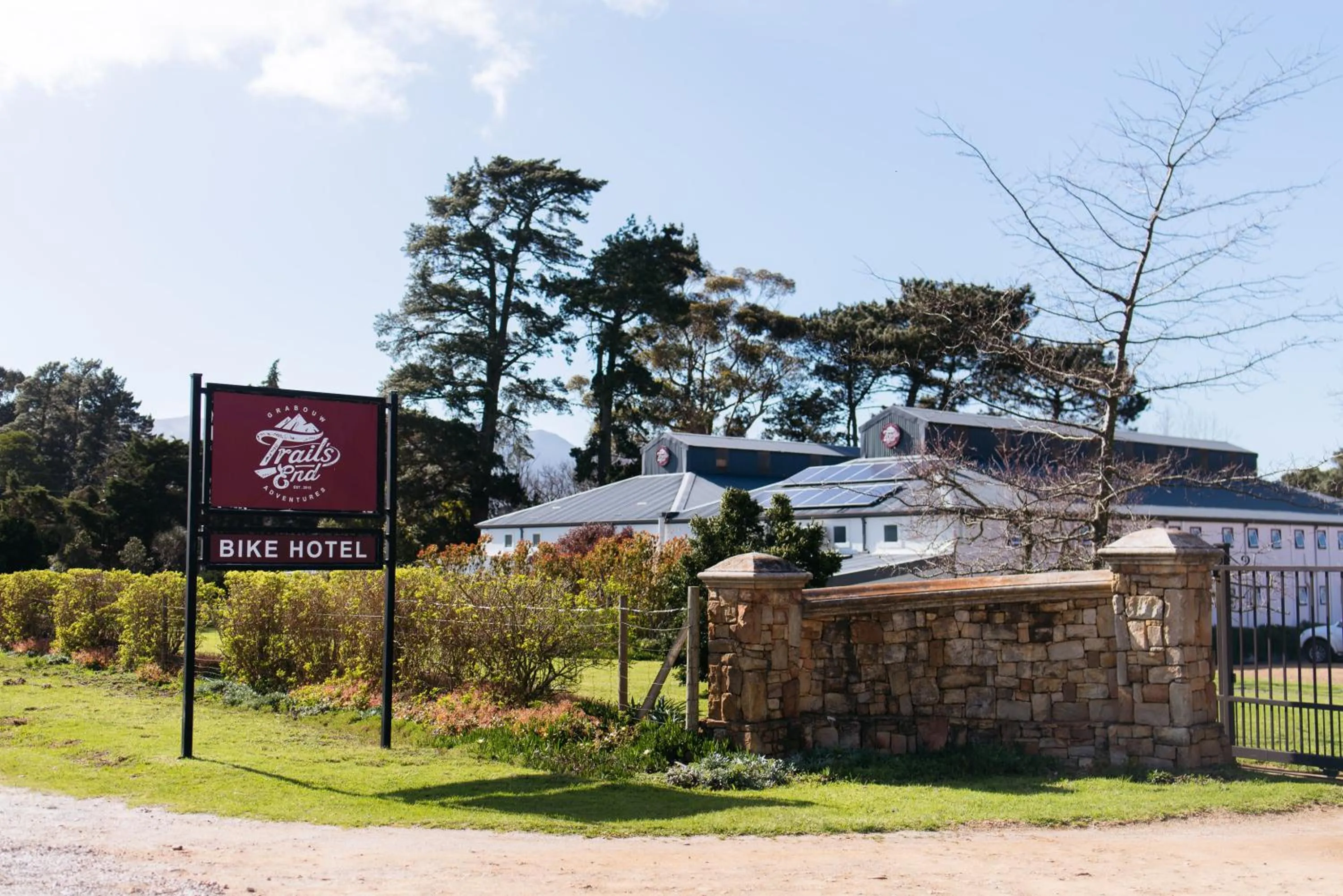 Property building in Trail's End