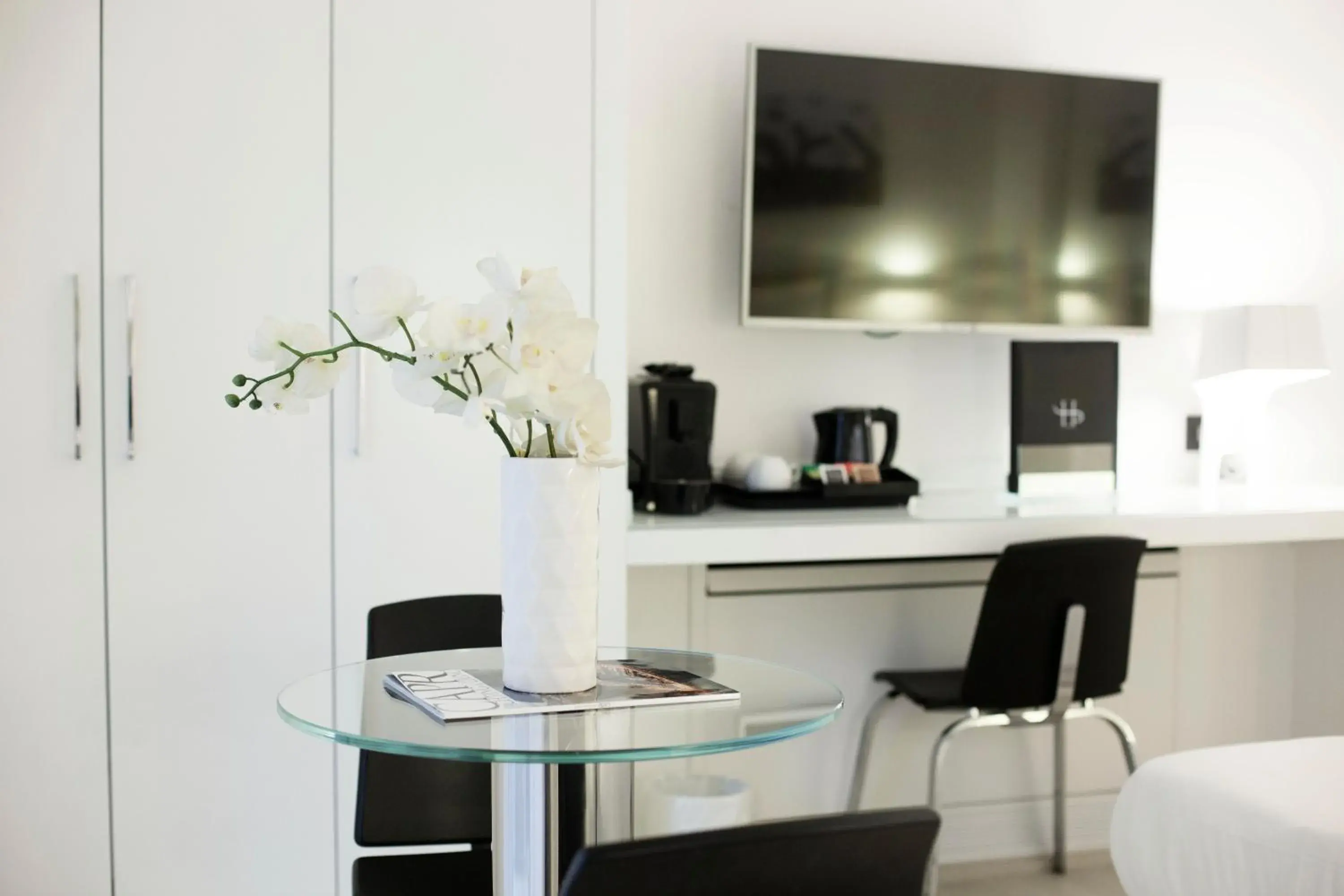 Superior Double Room in LHP Suite Napoli Parco Margherita Superior Double Room in LHP Suite Napoli Parco Margherita